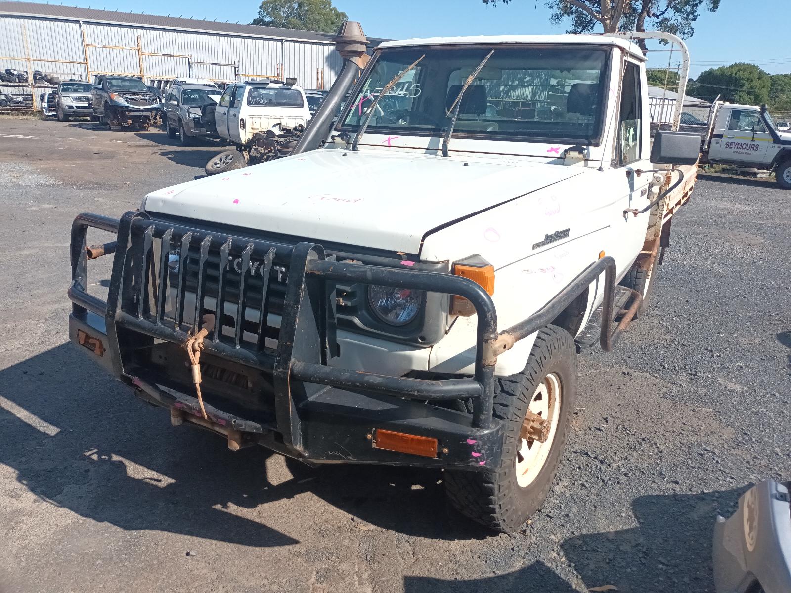 1993 Toyota Landcruiser Gear Stick/Shifter View Auto part Gear Stick/Shifter Toyota Landcruiser 1993