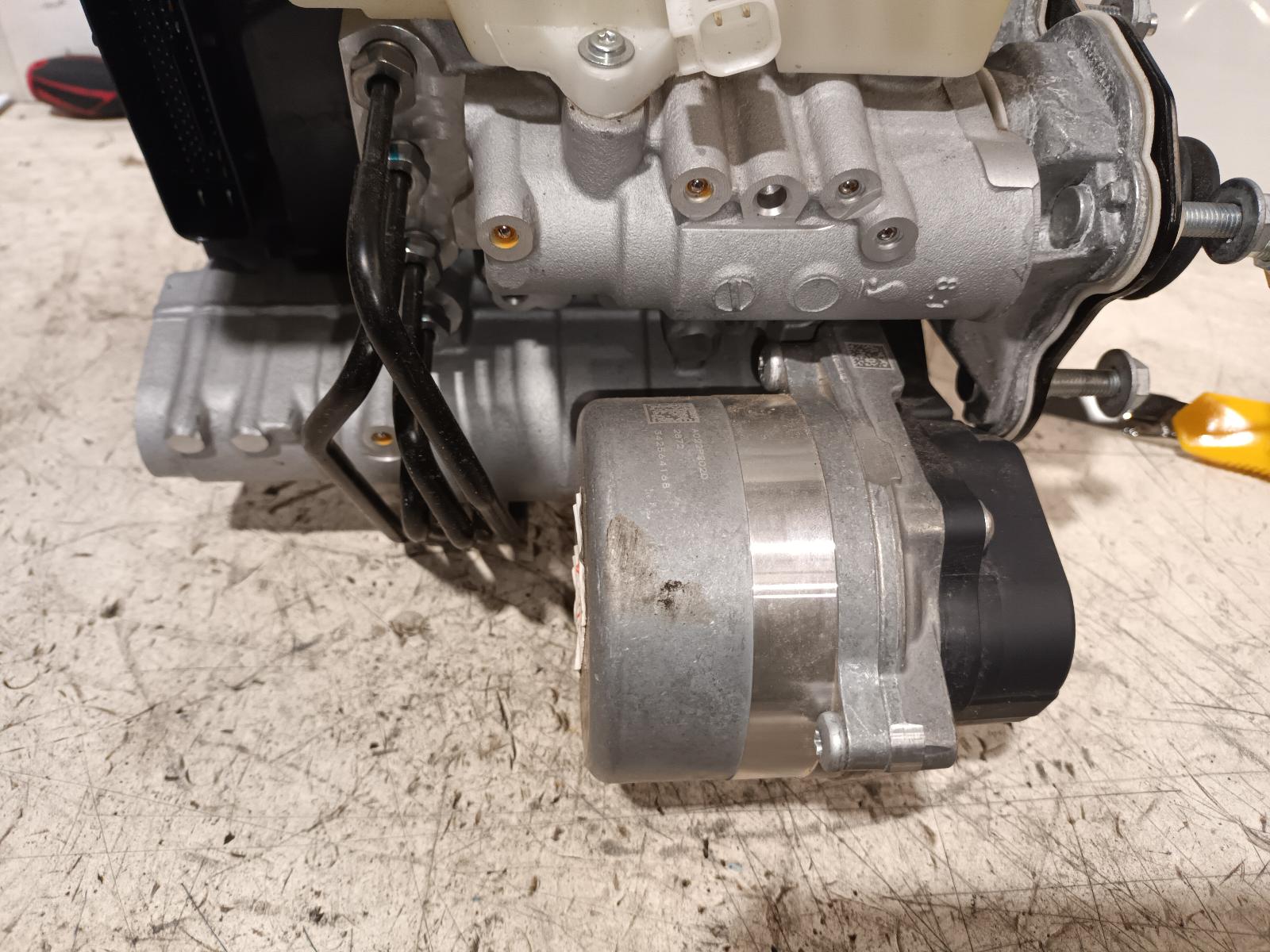 2025 Ford Everest Abs Pump/Modulator View Auto part Abs Pump/Modulator Ford Everest 2025