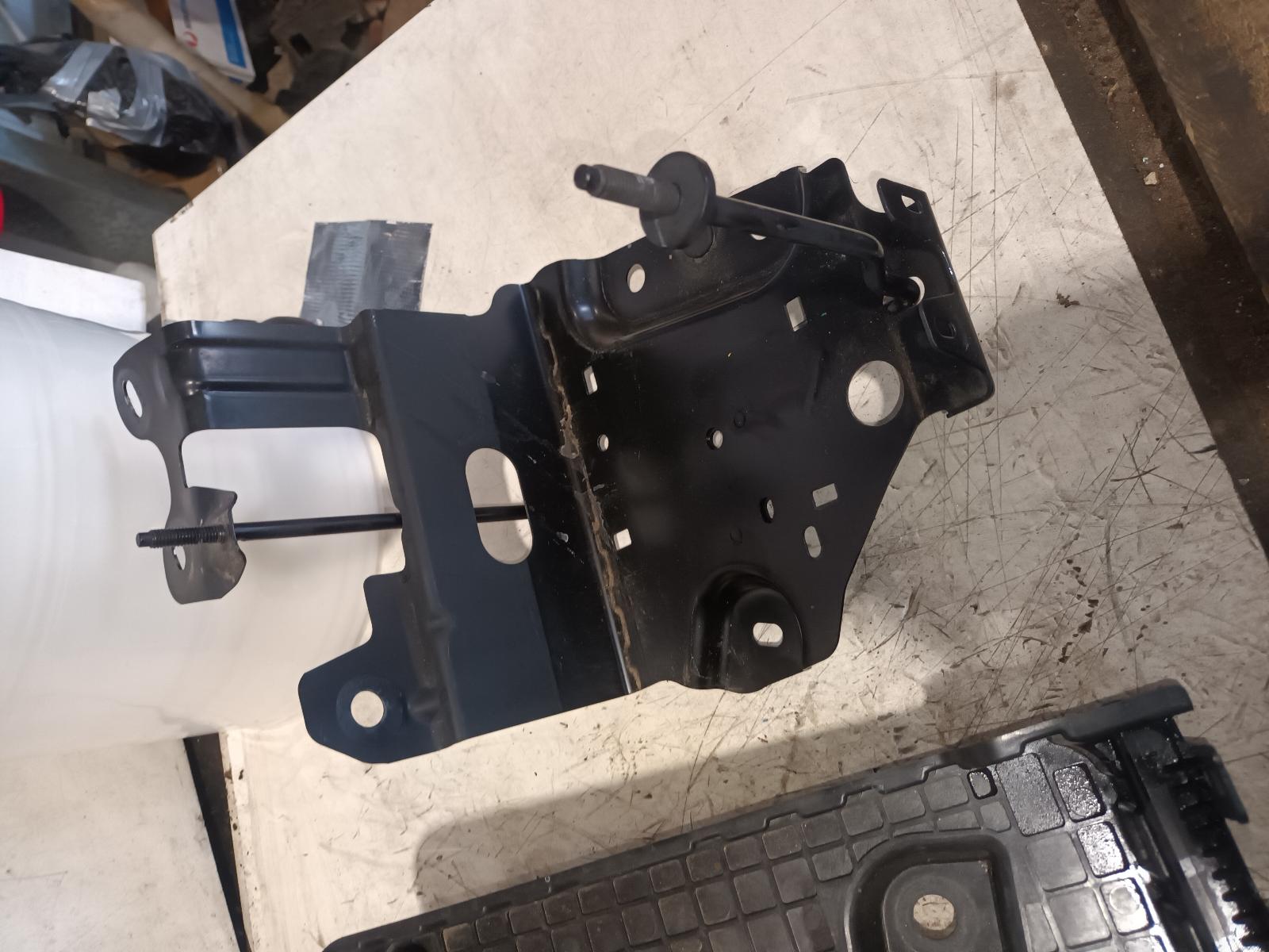 2025 Ford Everest Battery Tray View Auto part Battery Tray Ford Everest 2025