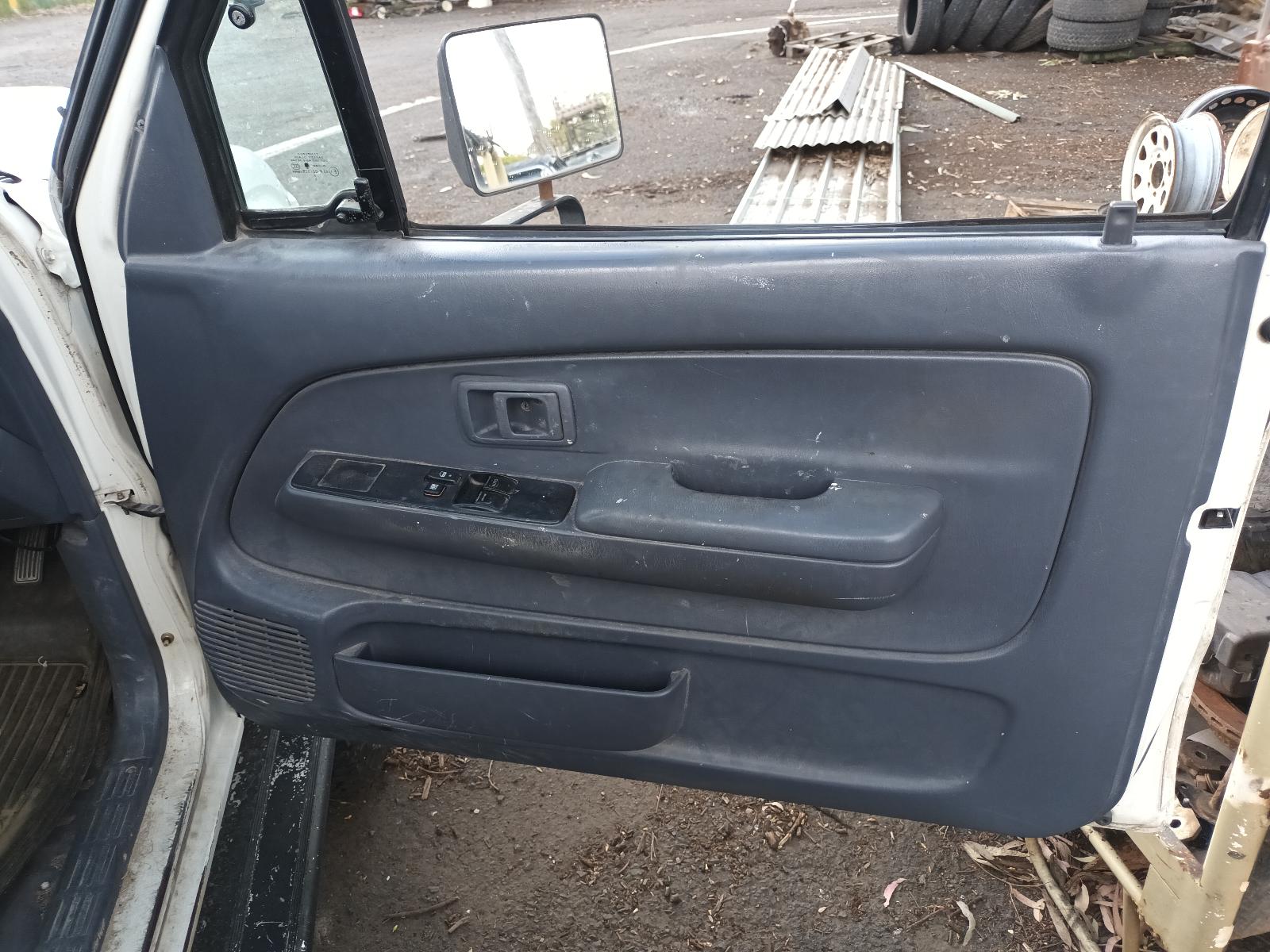 Gear Stick/Shifter Hilux Toyota 2004
