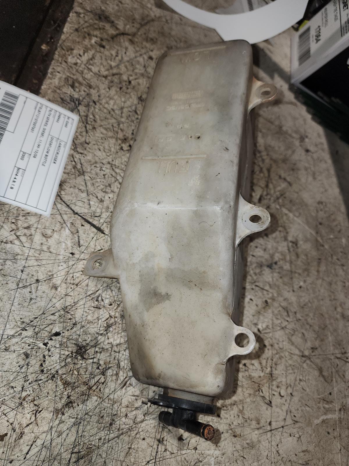 2000 Toyota Landcruiser Overflow Bottle View Auto part Overflow Bottle Toyota Landcruiser 2000