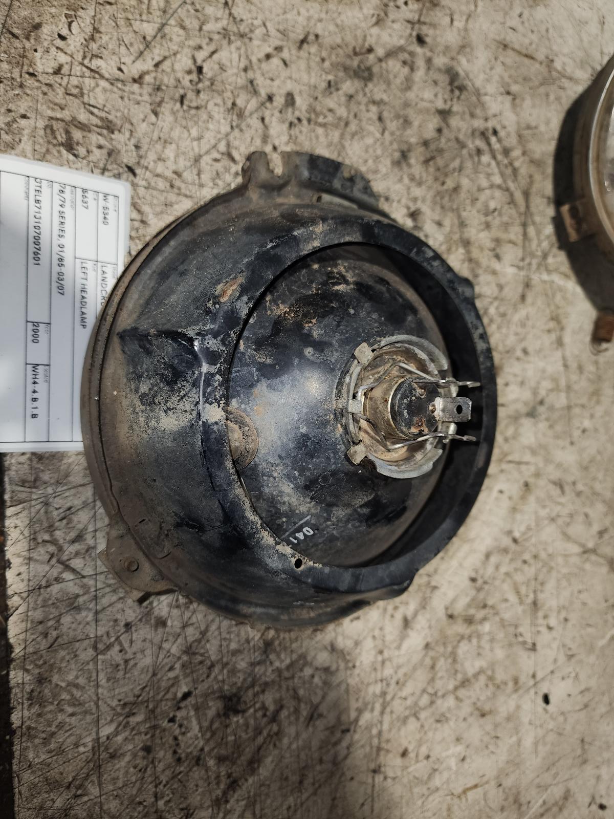 2000 Toyota Landcruiser Left Headlamp View Auto part Left Headlamp Toyota Landcruiser 2000