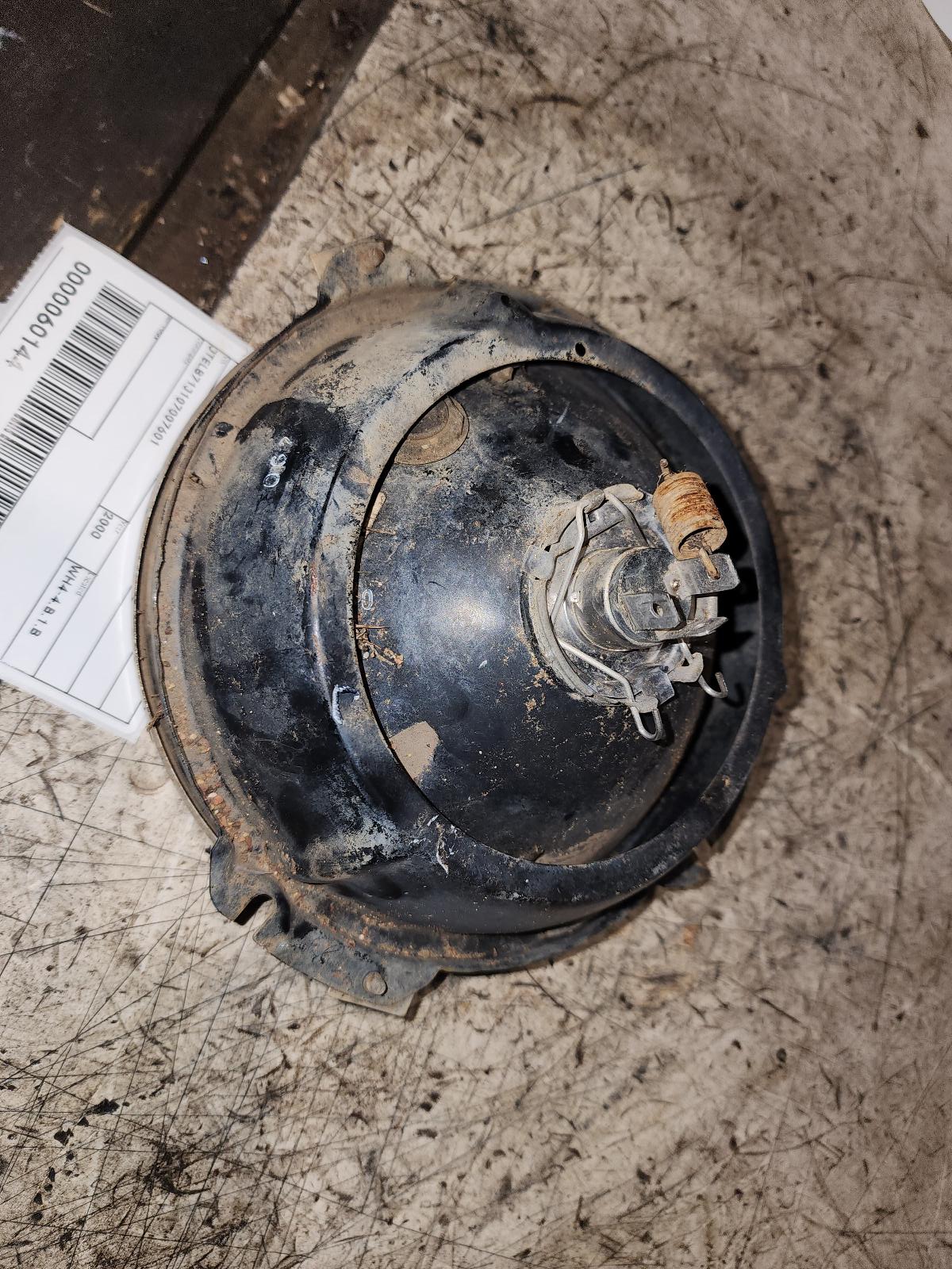 2000 Toyota Landcruiser Right Headlamp View Auto part Right Headlamp Toyota Landcruiser 2000