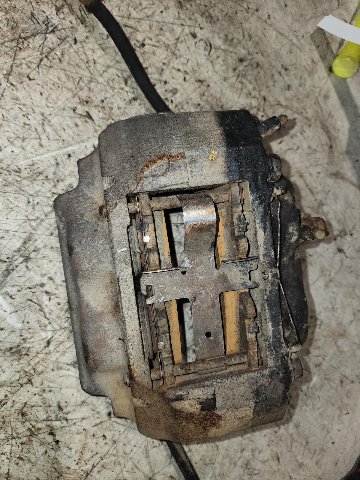 2000 Toyota Landcruiser Caliper View Auto part Caliper Toyota Landcruiser 2000