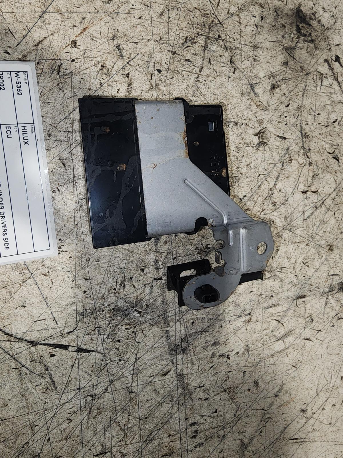 View Auto part Ecu Toyota Hilux 2024
