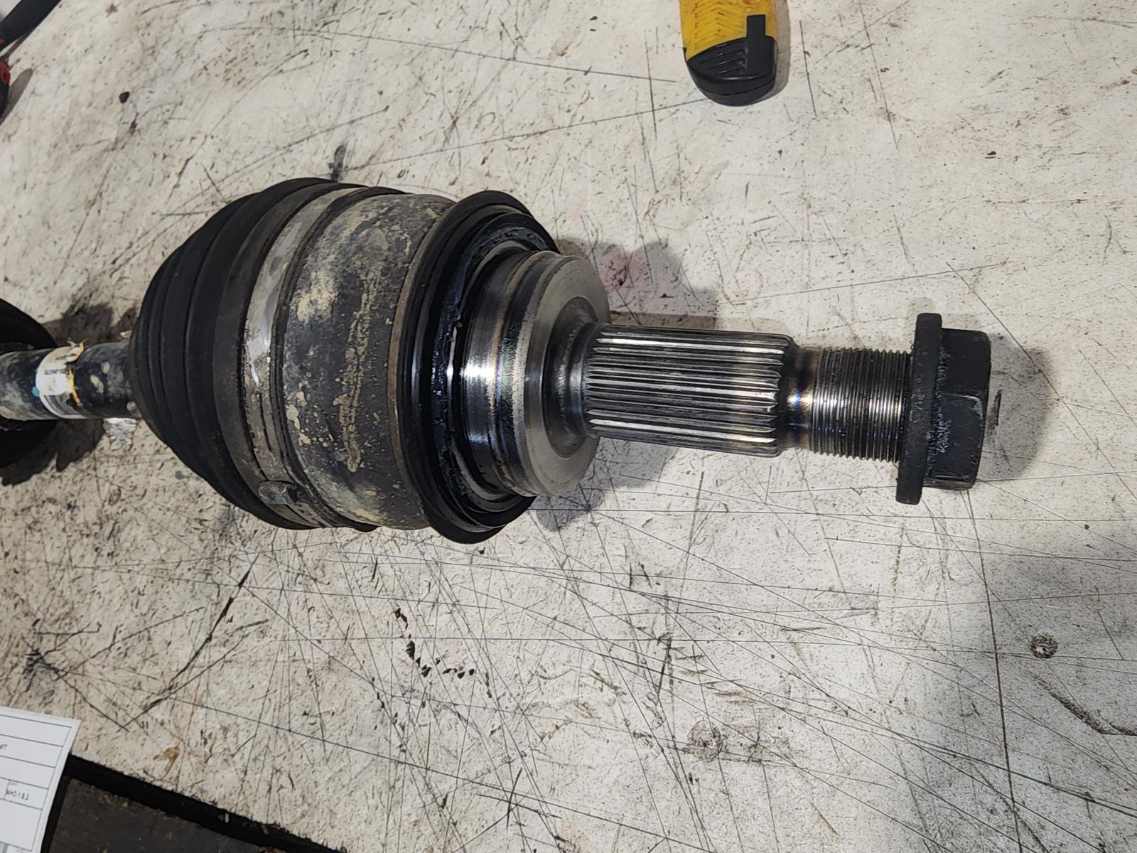 View Auto part Right Driveshaft Toyota Hilux 2024