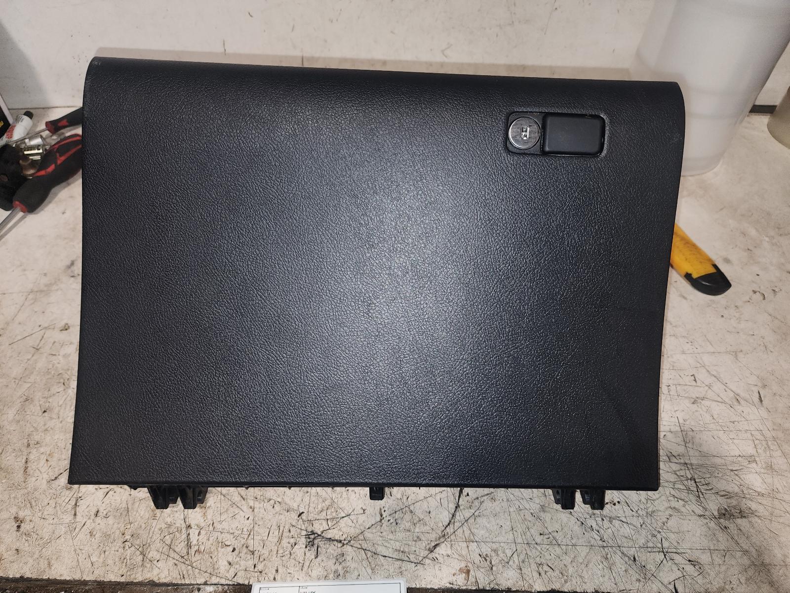 View Auto part Glove Box Toyota Hilux 2024