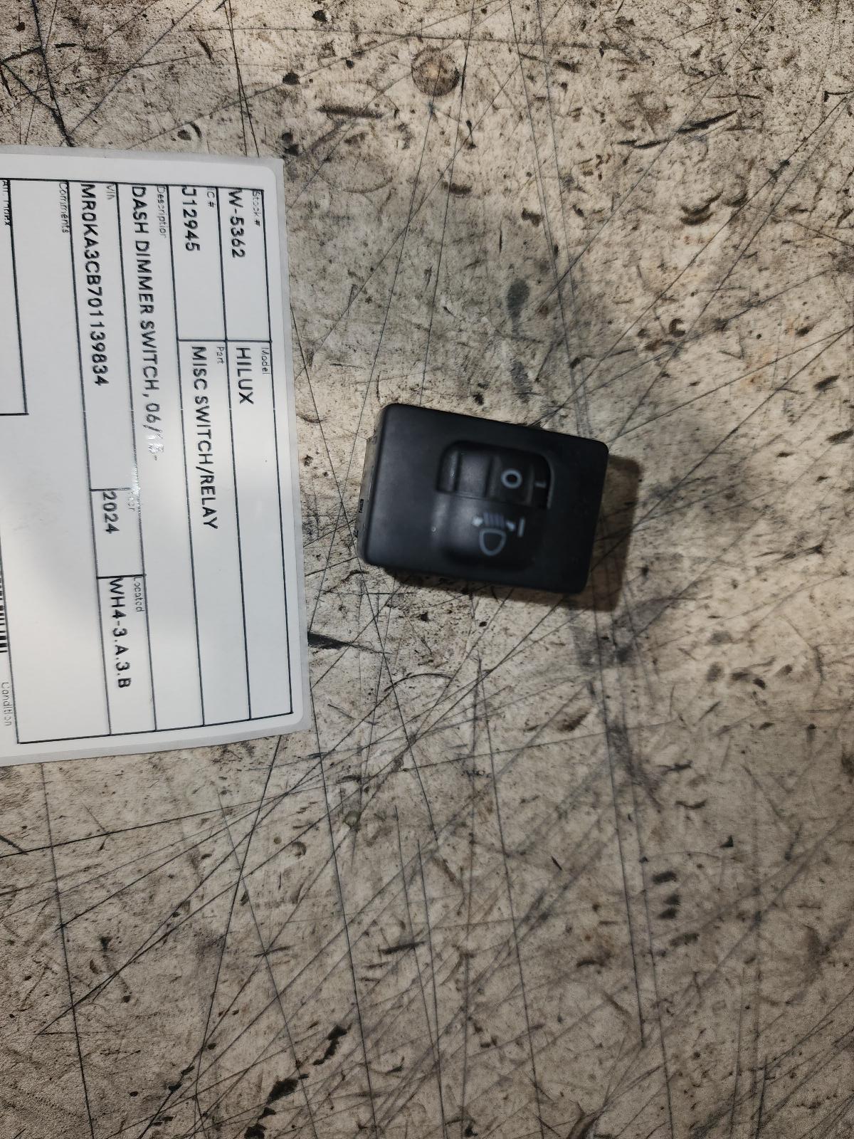View Auto part Misc Switch/Relay Toyota Hilux 2024
