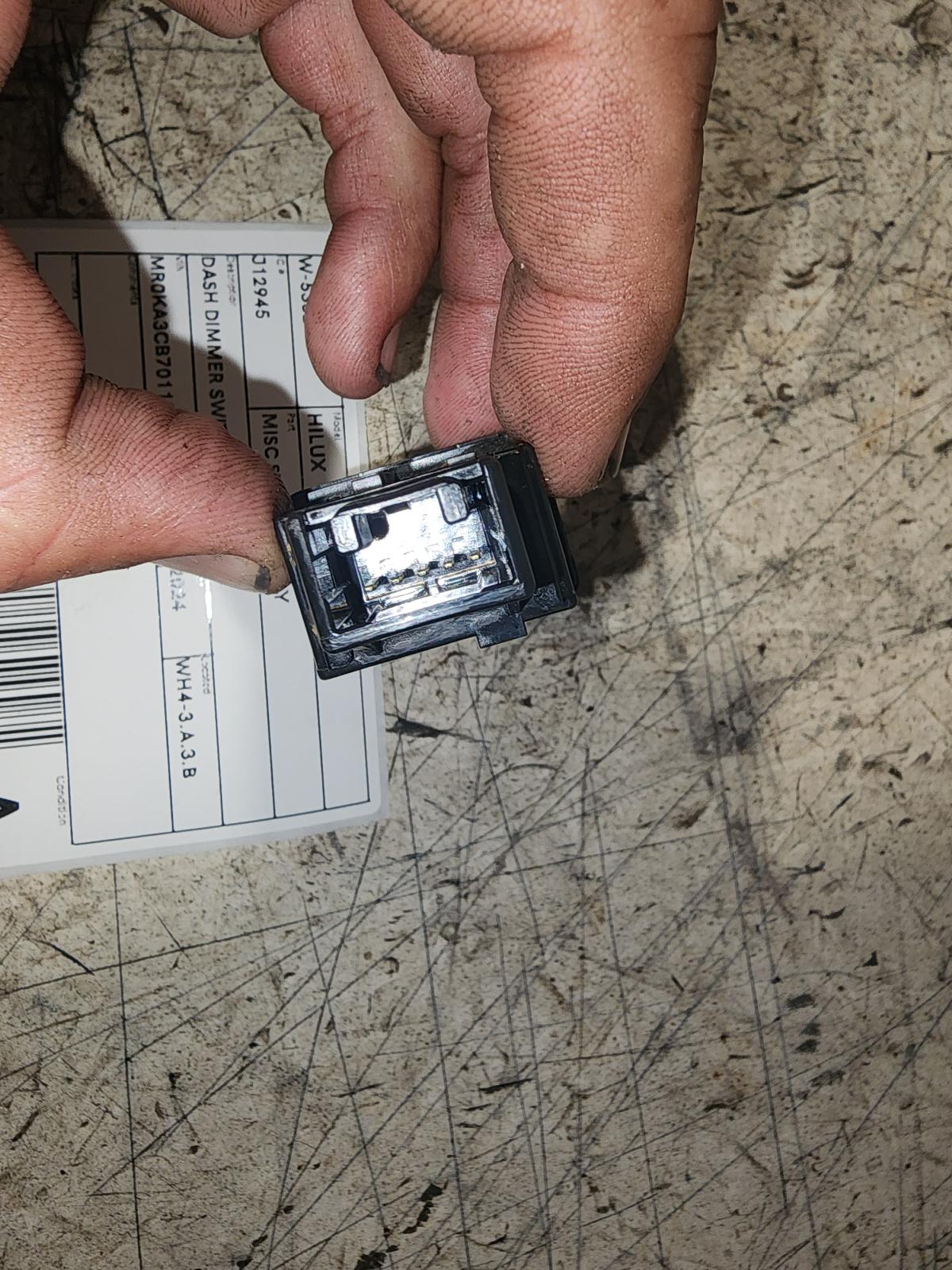 View Auto part Misc Switch/Relay Toyota Hilux 2024