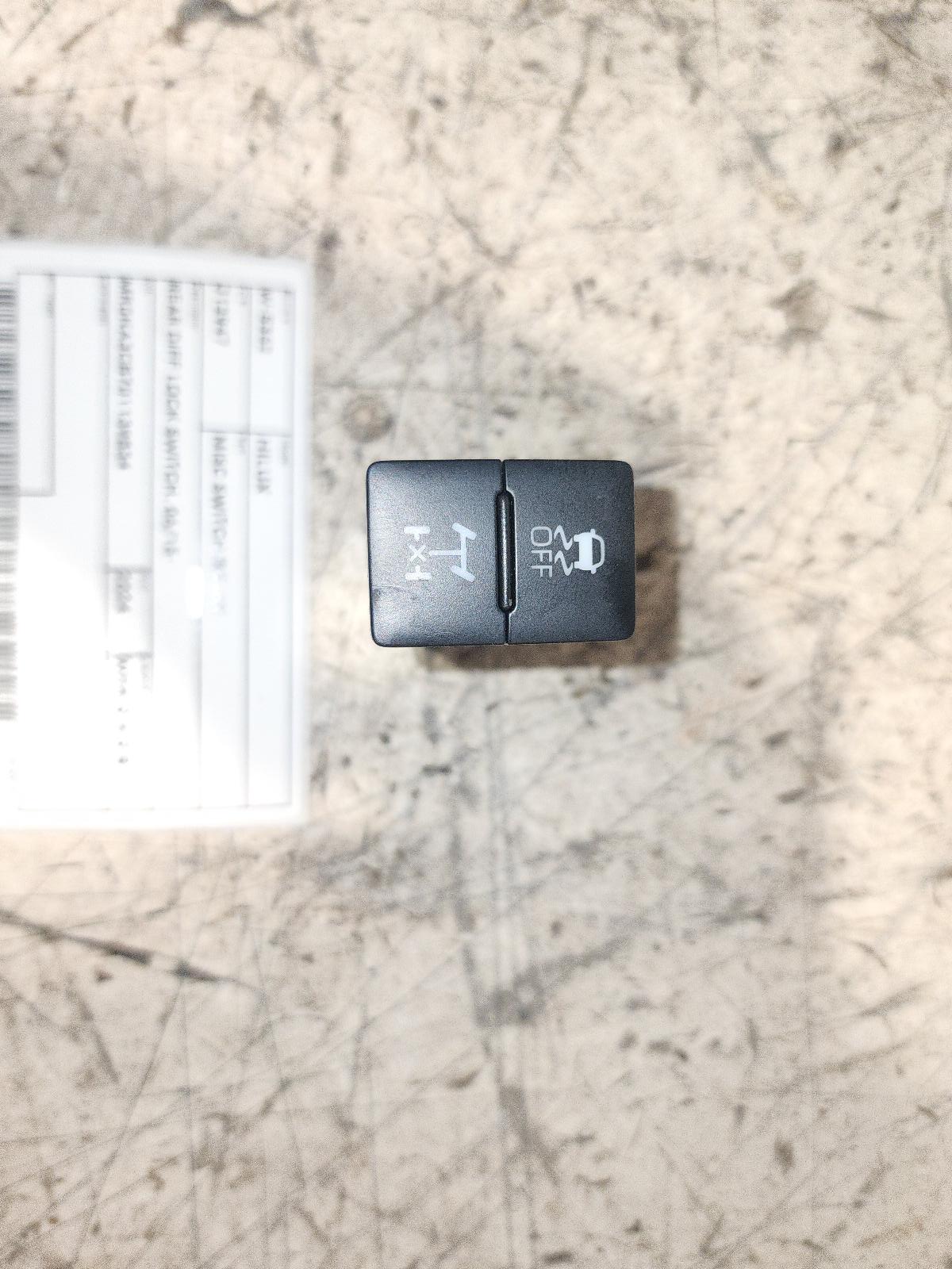 View Auto part Misc Switch/Relay Toyota Hilux 2024