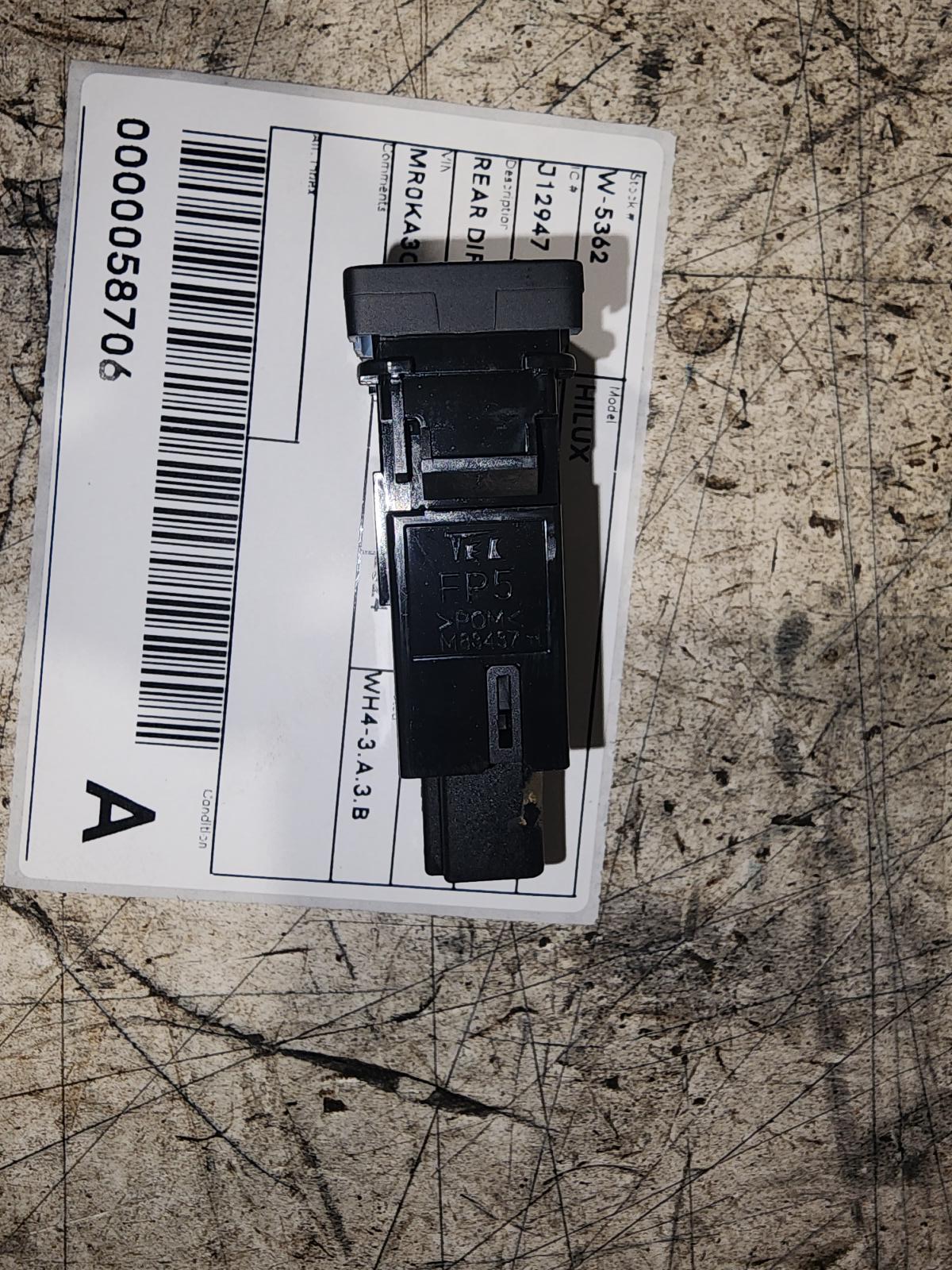 View Auto part Misc Switch/Relay Toyota Hilux 2024