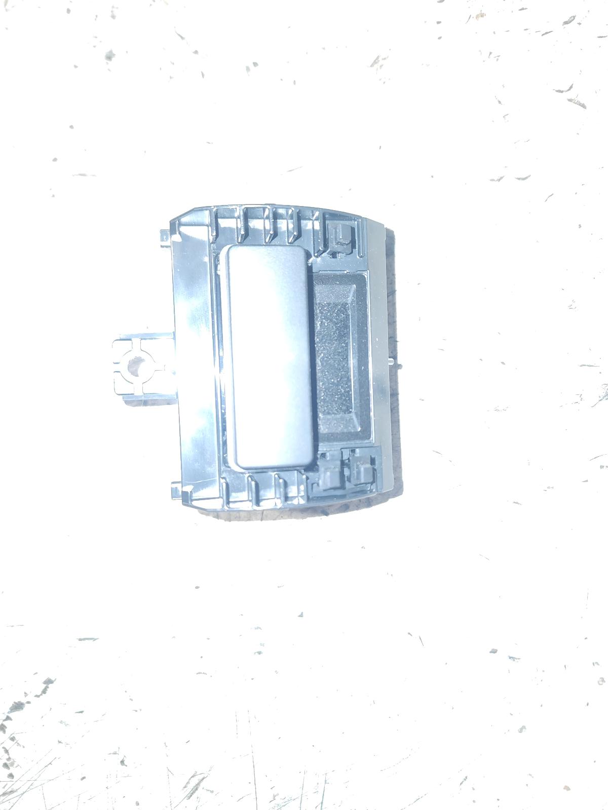 View Auto part Misc Switch/Relay Toyota Hilux 2024