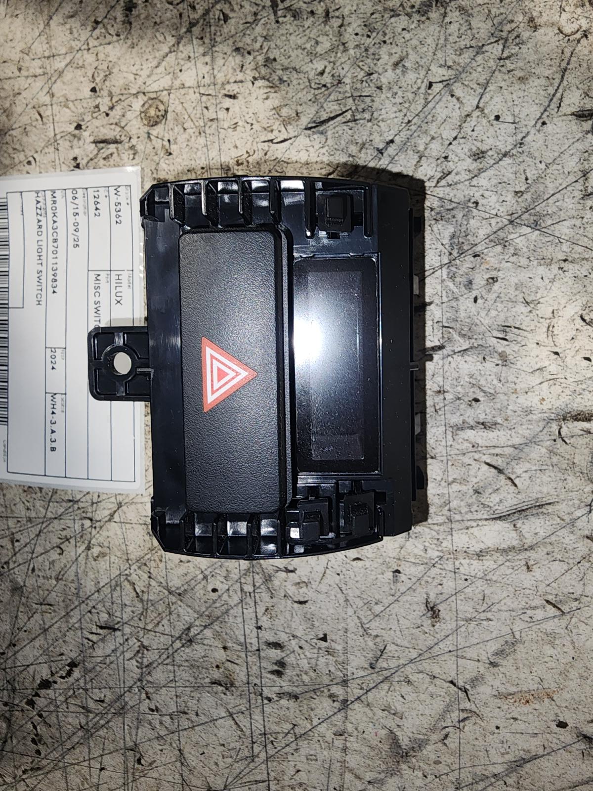 View Auto part Misc Switch/Relay Toyota Hilux 2024