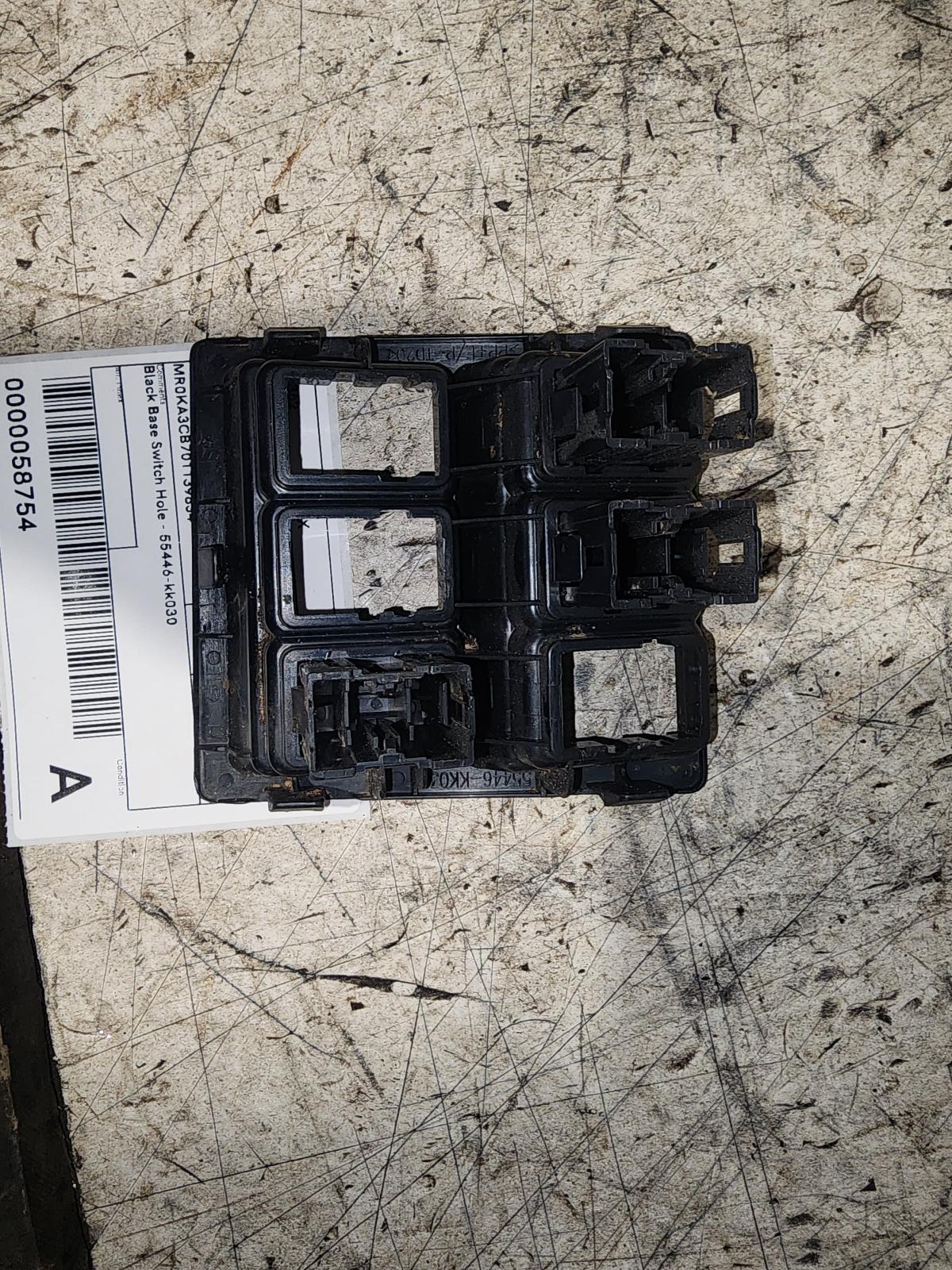 View Auto part Trim Panel Toyota Hilux 2024