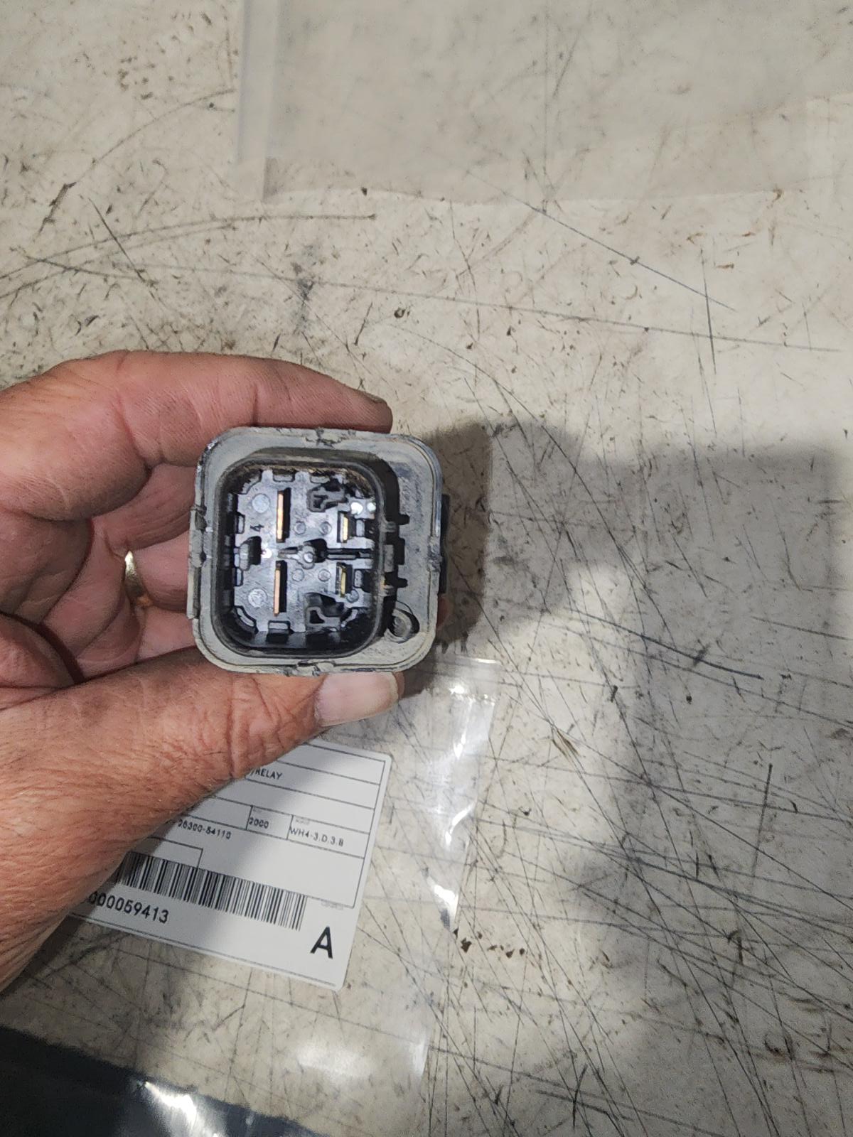2000 Toyota Landcruiser Misc Switch/Relay View Auto part Misc Switch/Relay Toyota Landcruiser 2000