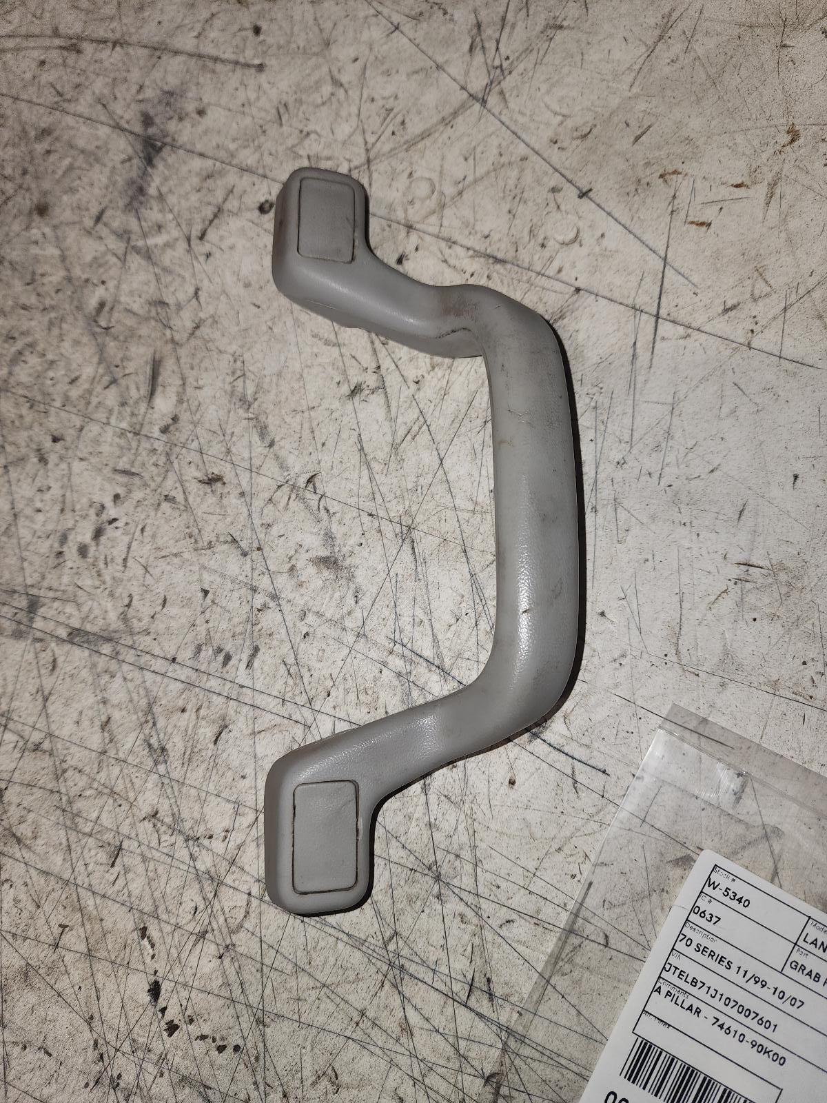 2000 Toyota Landcruiser Grab Handle View Auto part Grab Handle Toyota Landcruiser 2000