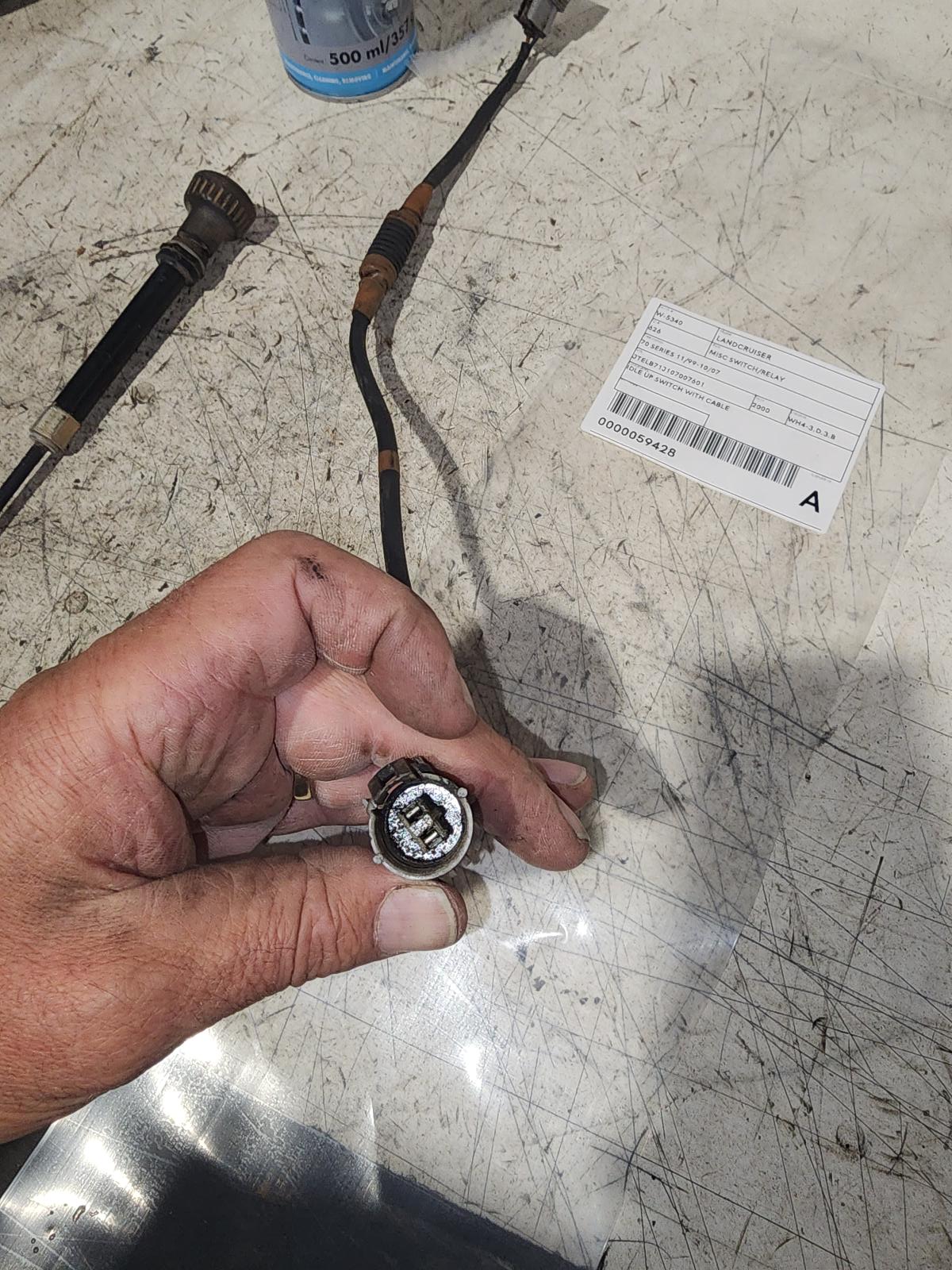 2000 Toyota Landcruiser Misc Switch/Relay View Auto part Misc Switch/Relay Toyota Landcruiser 2000