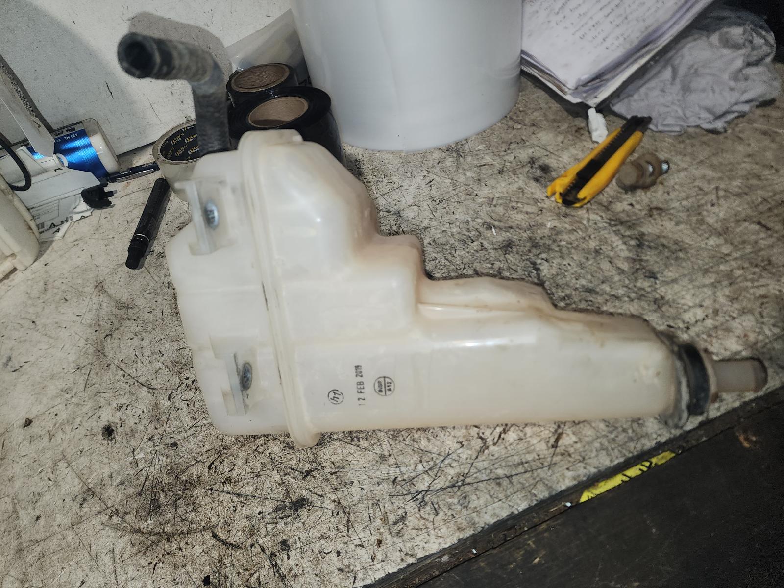 2019 Toyota Hilux Overflow Bottle View Auto part Overflow Bottle Toyota Hilux 2019