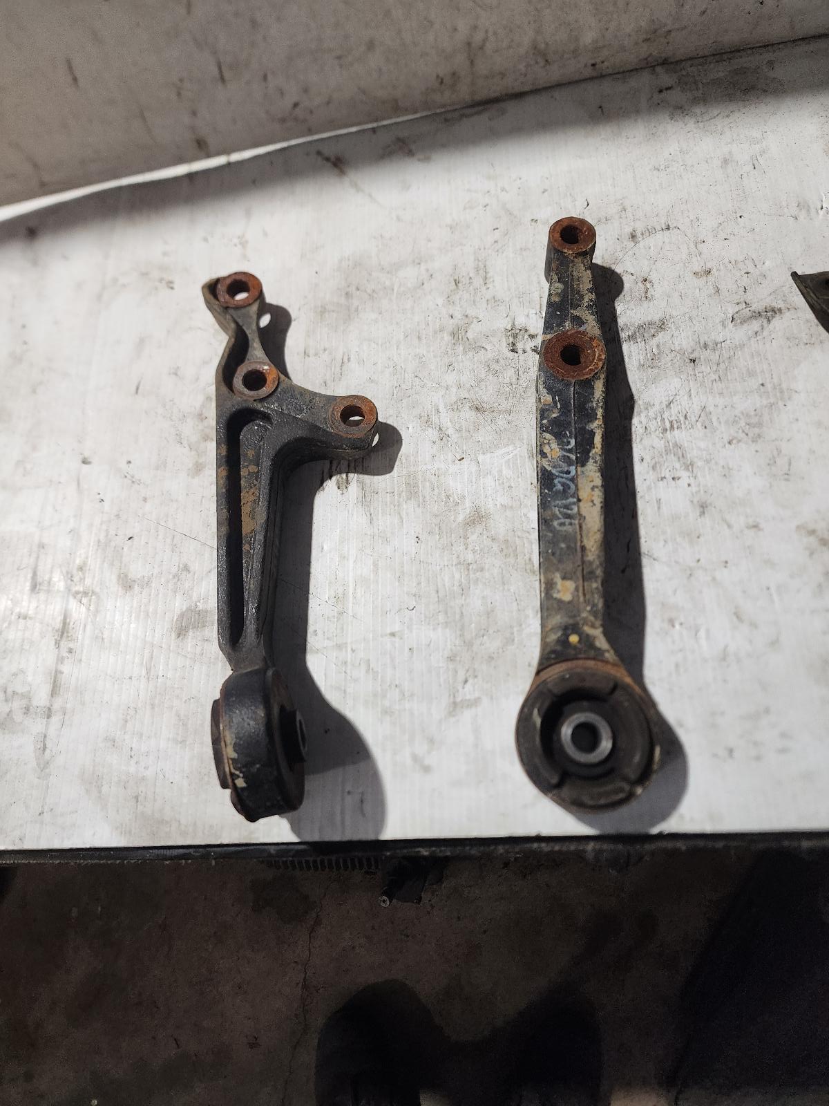View Auto part Misc Bracket Toyota Hilux 2024