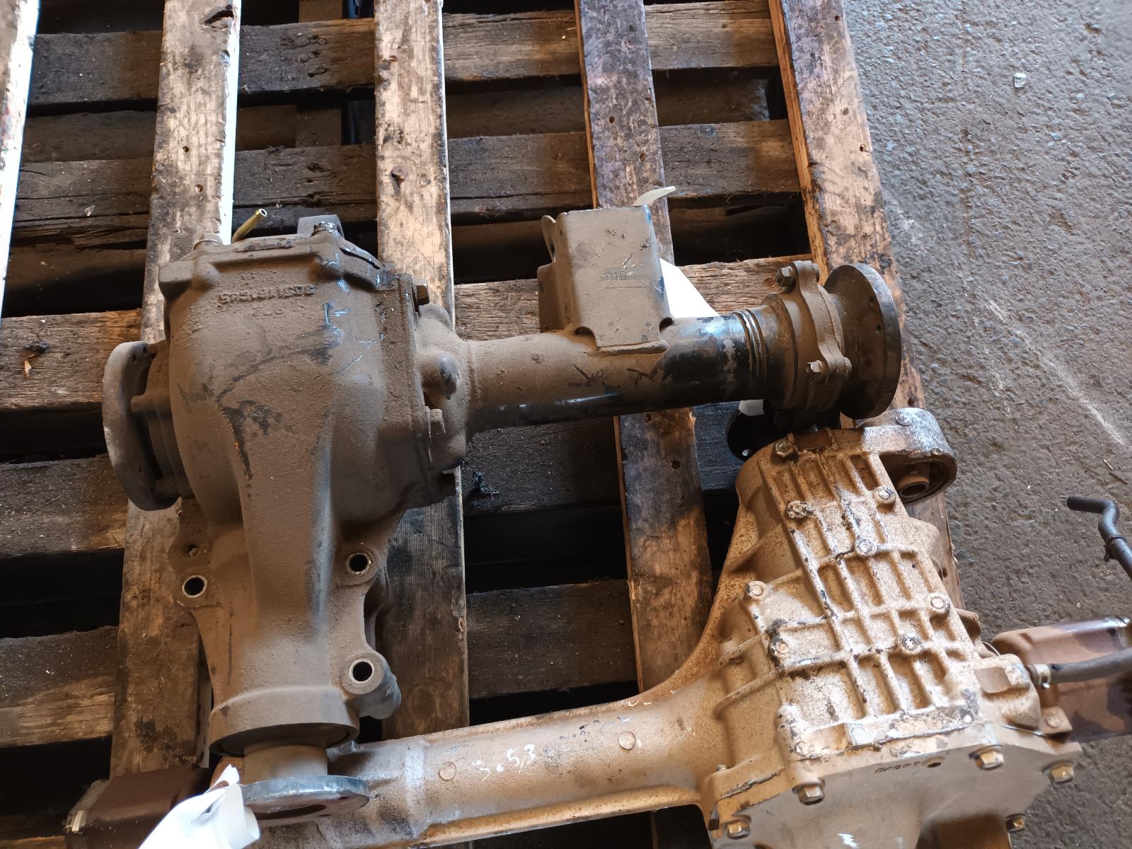 View Auto part Differential Centre Nissan Navara 2002