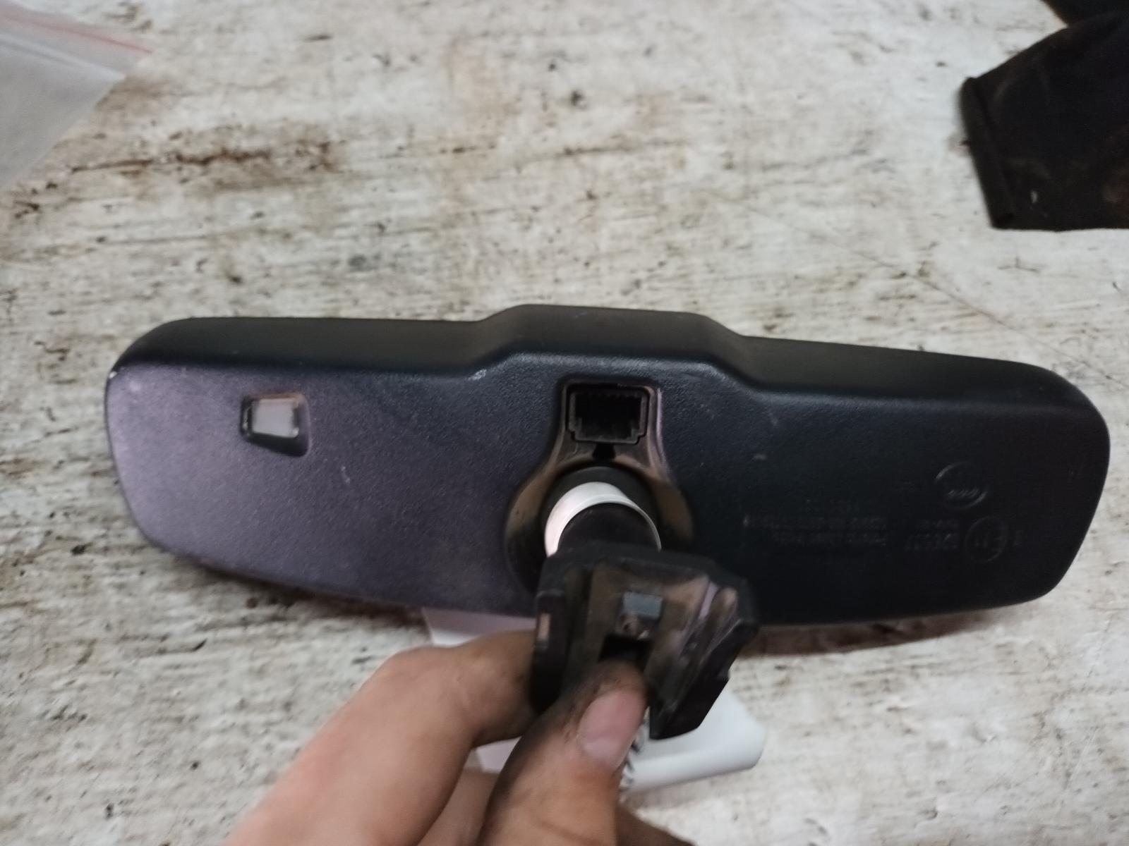 View Auto part Interior Mirror Mitsubishi Pajero 2012