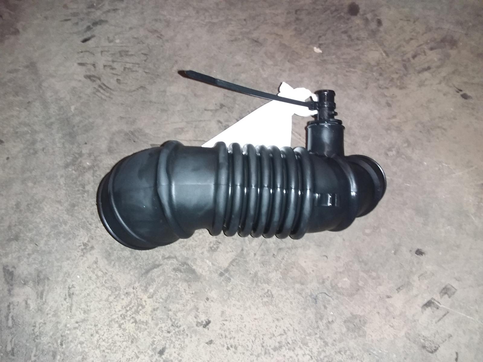 View Auto part Air Cleaner Duct/Hos Mitsubishi Triton 2012