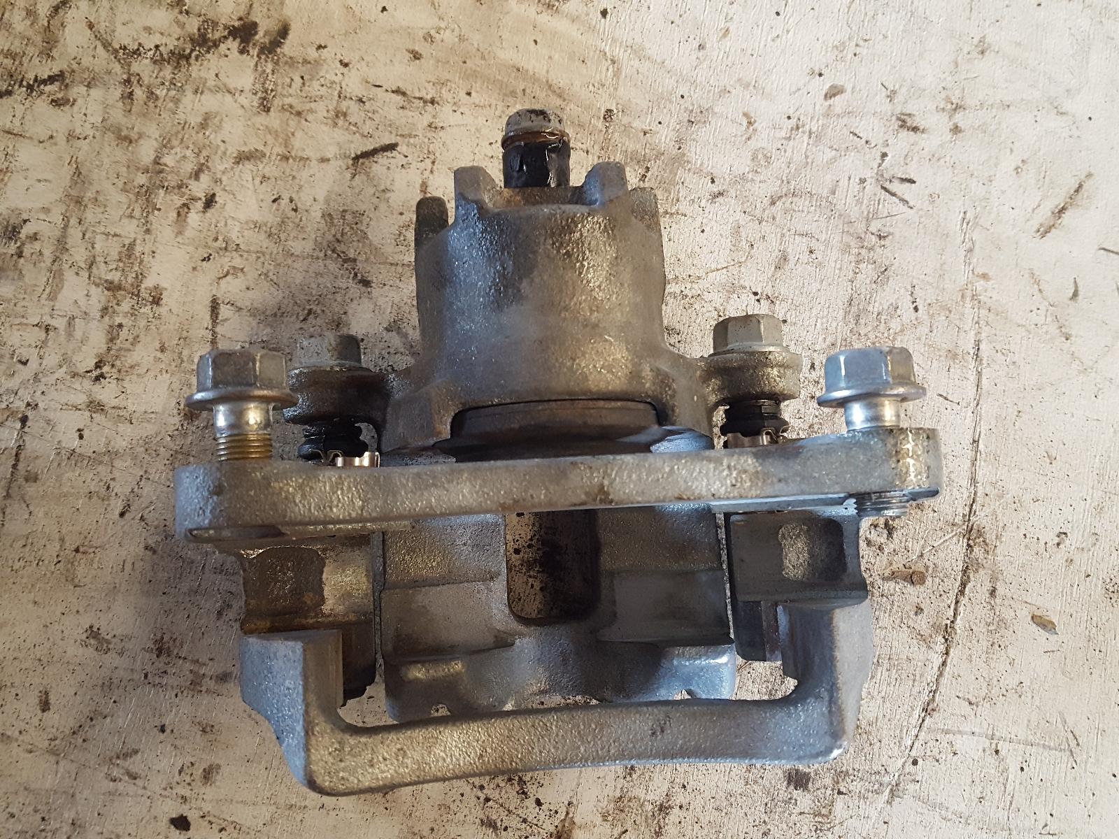 2012 Mitsubishi Pajero Caliper View Auto part Caliper Mitsubishi Pajero 2012