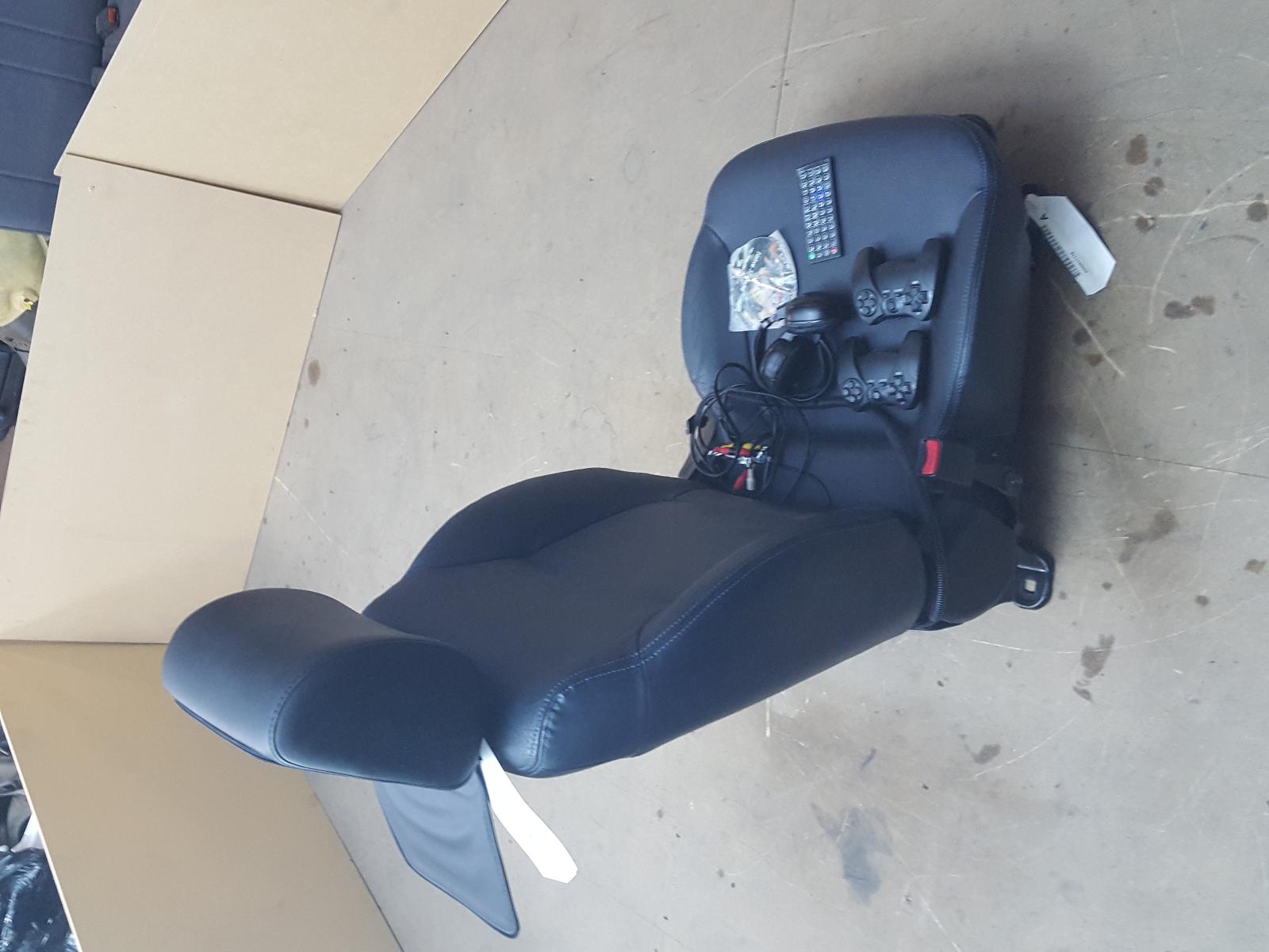 View Auto part Front Seat Mitsubishi Triton 2009