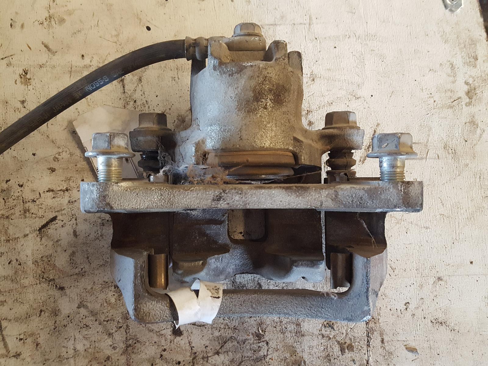 View Auto part Caliper Mitsubishi Pajero 2010