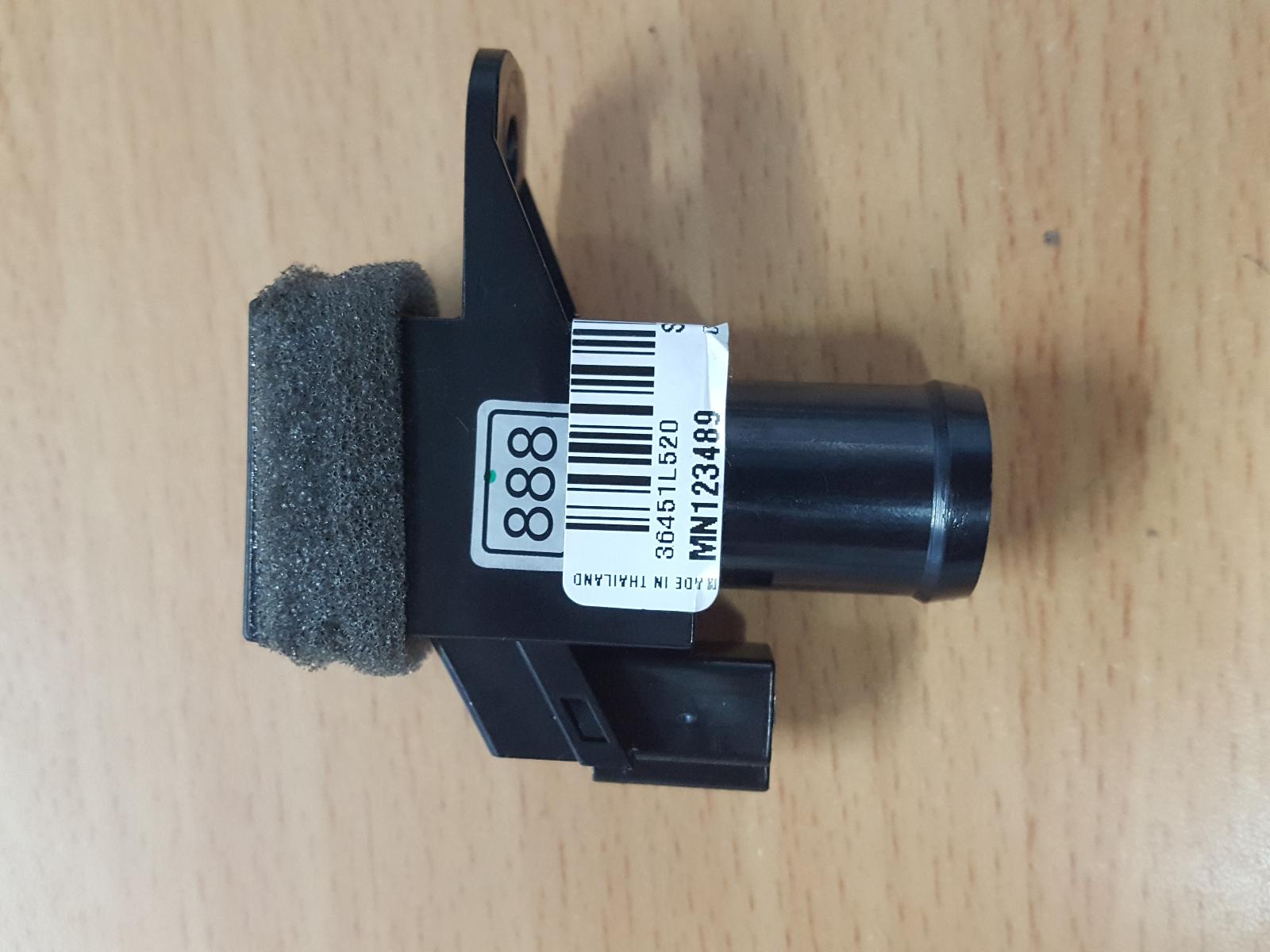 View Auto part Misc Switch/Relay Mitsubishi Triton 2009