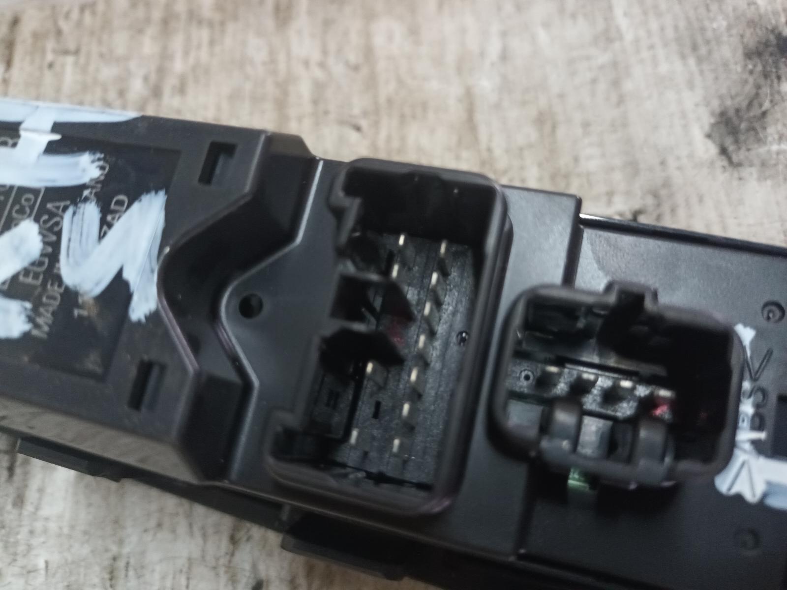 View Auto part Pwr Dr Wind Switch Ford Ranger 2017