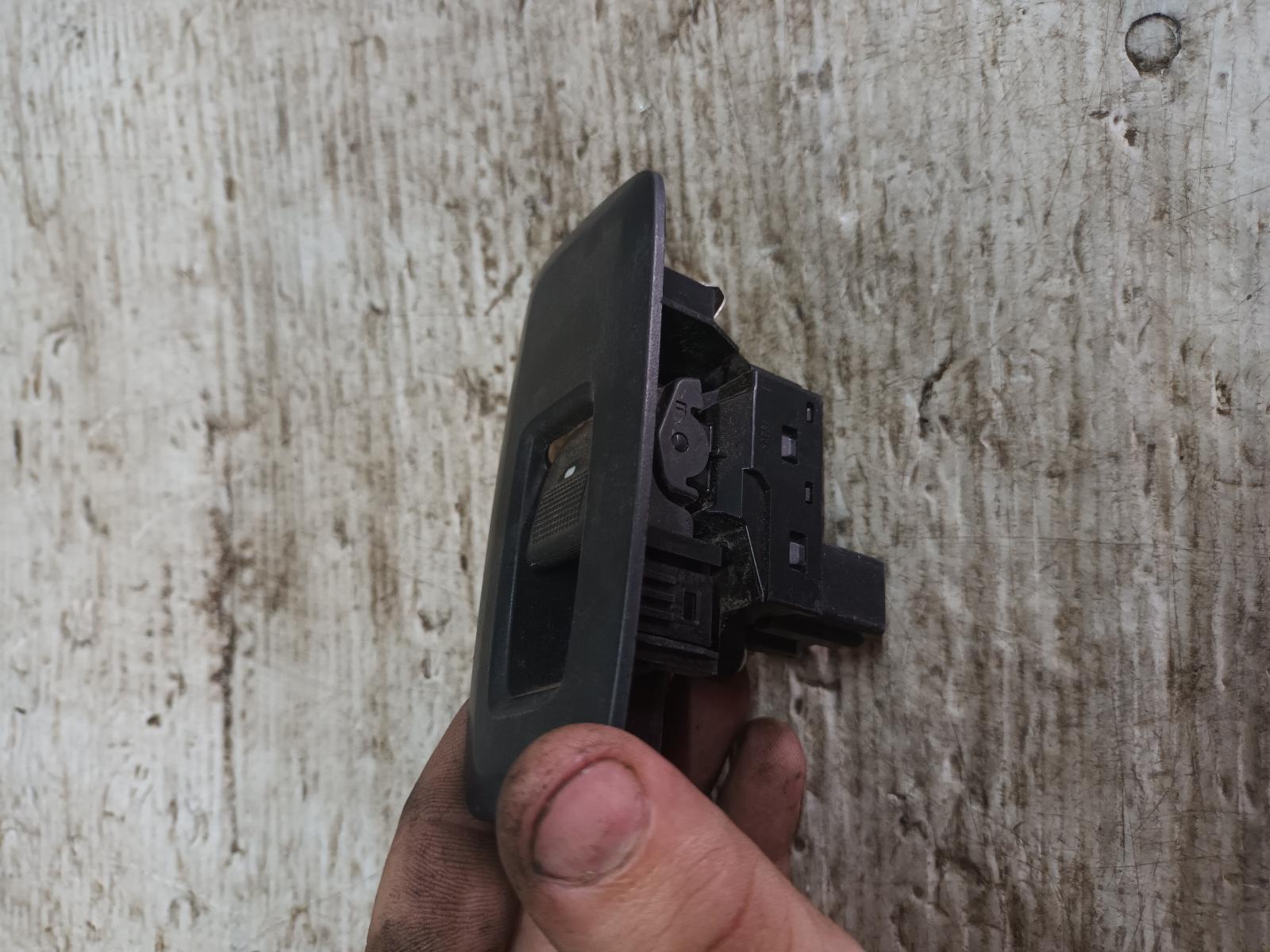 View Auto part Pwr Dr Wind Switch Ford Ranger 2017