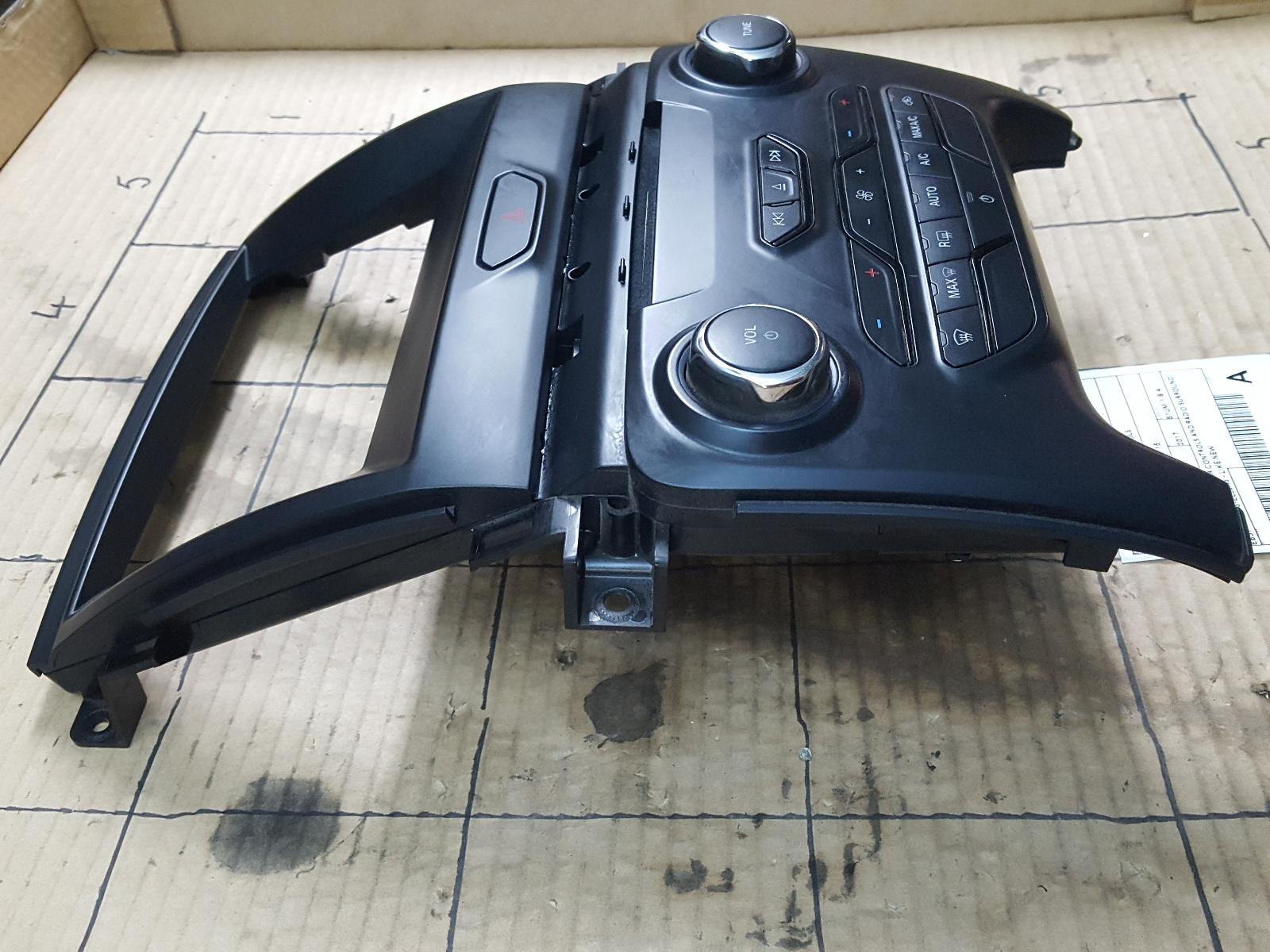 View Auto part Radio/Cd/Dvd/Sat/Tv Ford Ranger 2017