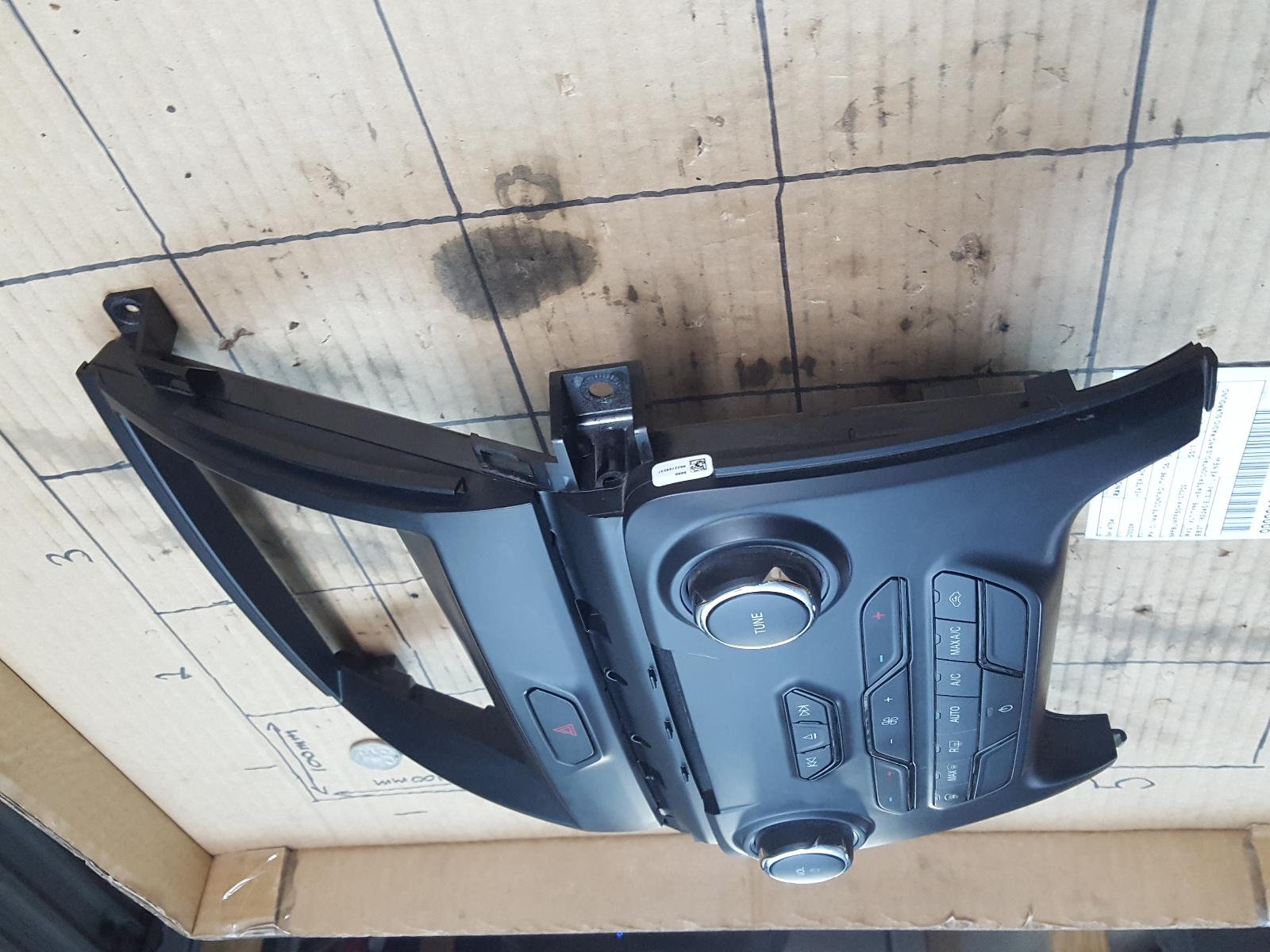 View Auto part Radio/Cd/Dvd/Sat/Tv Ford Ranger 2017