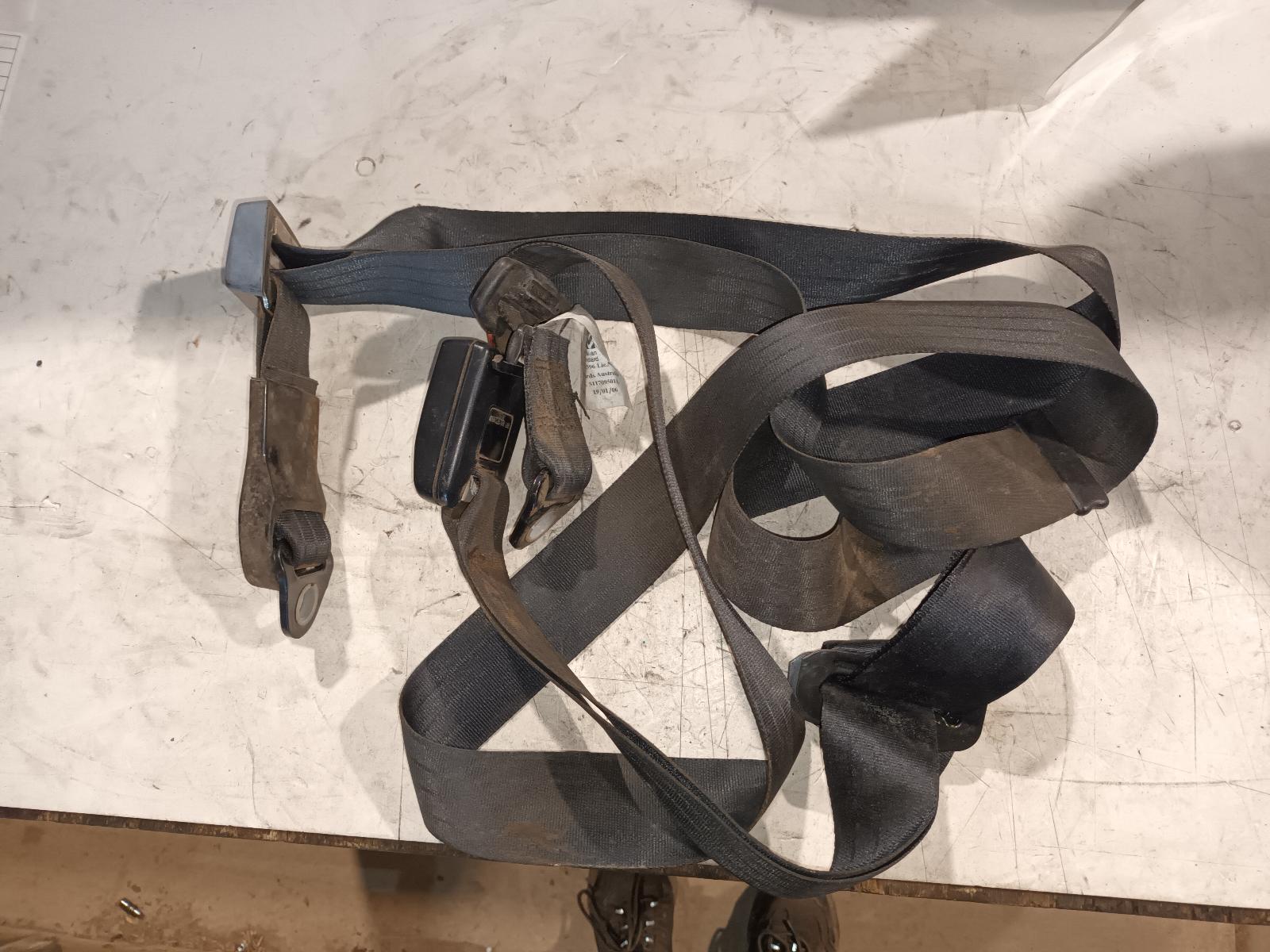 1988 Nissan Patrol Seatbelt/Stalk View Auto part Seatbelt/Stalk Nissan Patrol 1988