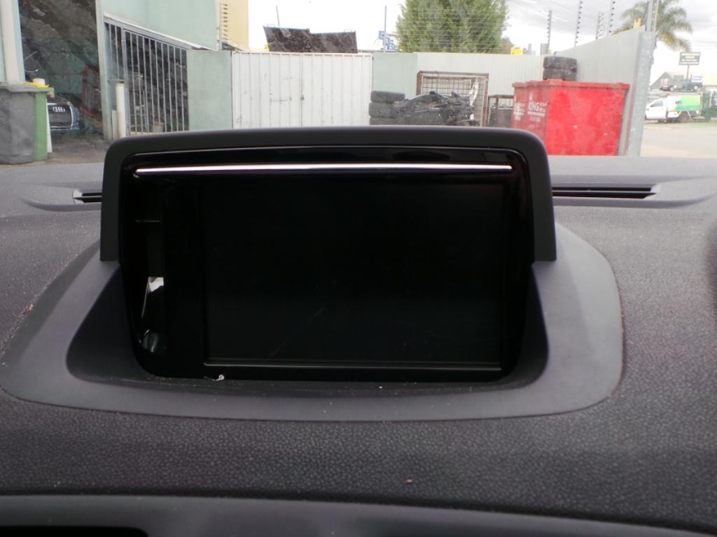 2015 Renault Megane Radio/Cd/Dvd/Sat/Tv View Auto part Radio/Cd/Dvd/Sat/Tv Renault Megane 2015
