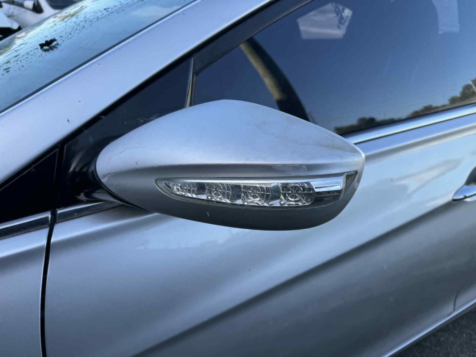 View Auto part Left Headlamp Hyundai I45 2010