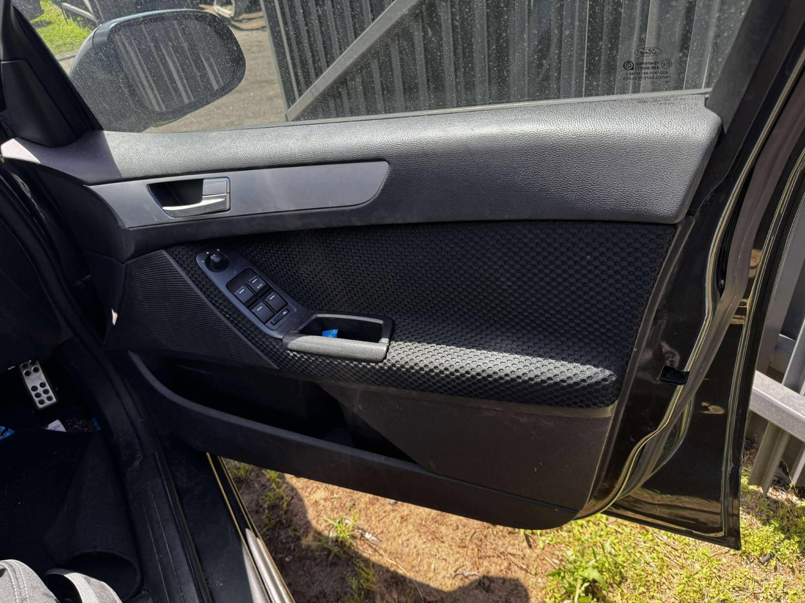 2010 Ford Falcon Door Trim View Auto part Door Trim Ford Falcon 2010