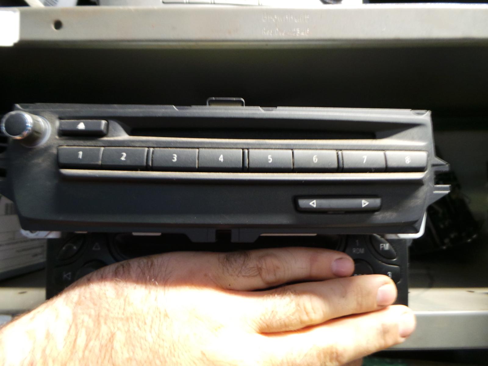 View Auto part Radio/Cd/Dvd/Sat/Tv Bmw 3 Series 2009