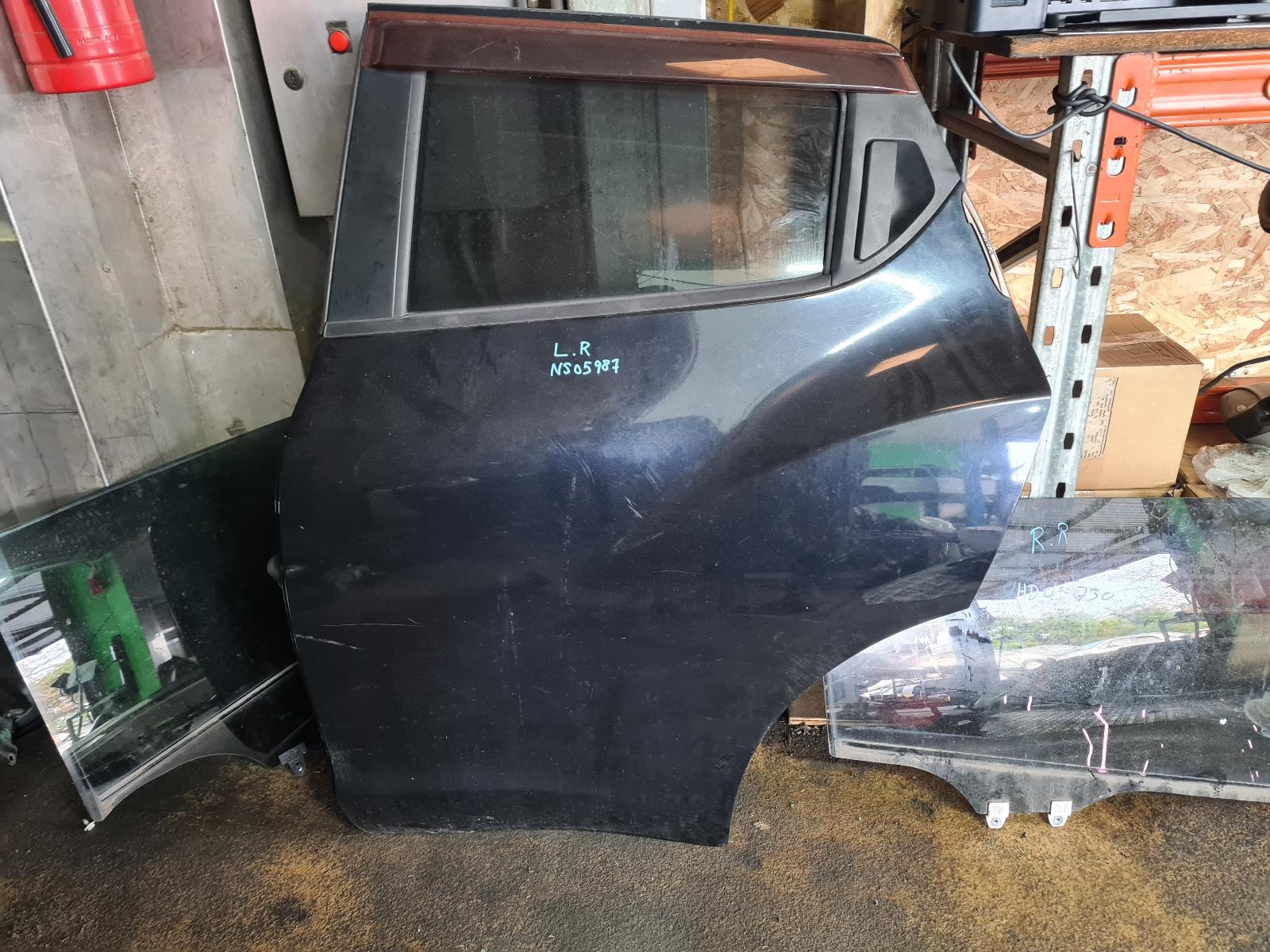 2010 Nissan Juke Left Rear Door/Sliding View Auto part Left Rear Door/Sliding Nissan Juke 2010