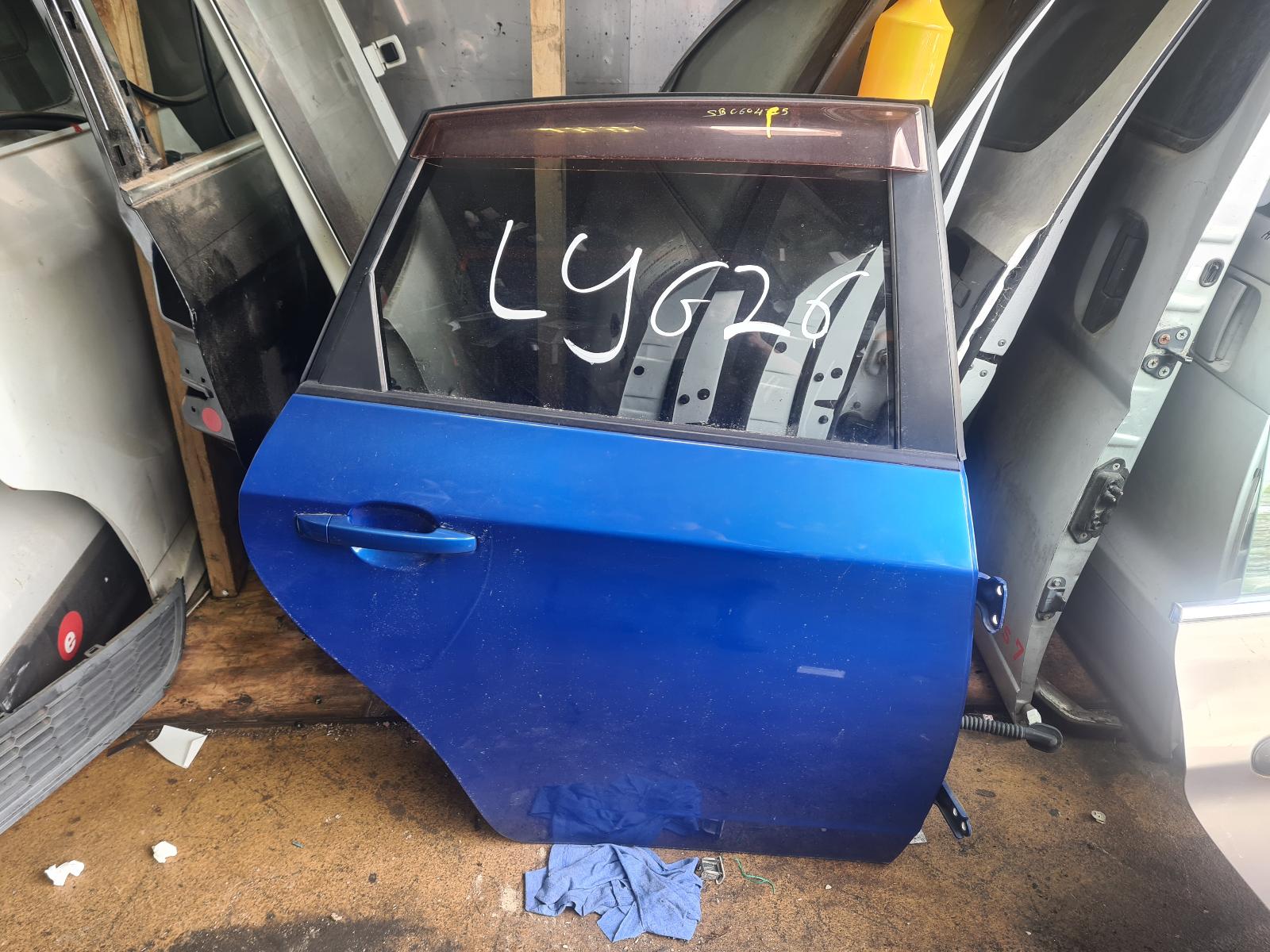 View Auto part Right Rear Door Sliding Subaru Impreza 2008