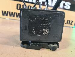 View Auto part Abs Pump/Modulator Volkswagen Golf 2014