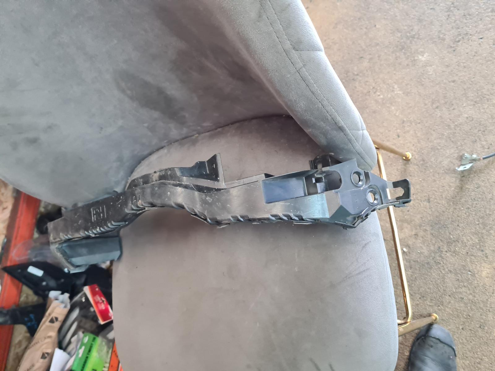View Auto part Misc Bracket Subaru Outback 2006
