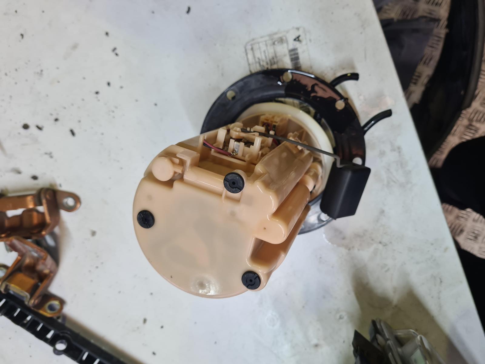 View Auto part Fuel Pump Subaru Outback 2006