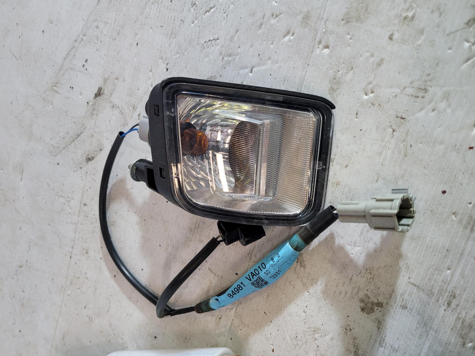 View Auto part Left Indicator/Fog/Side Subaru Levorg 2016