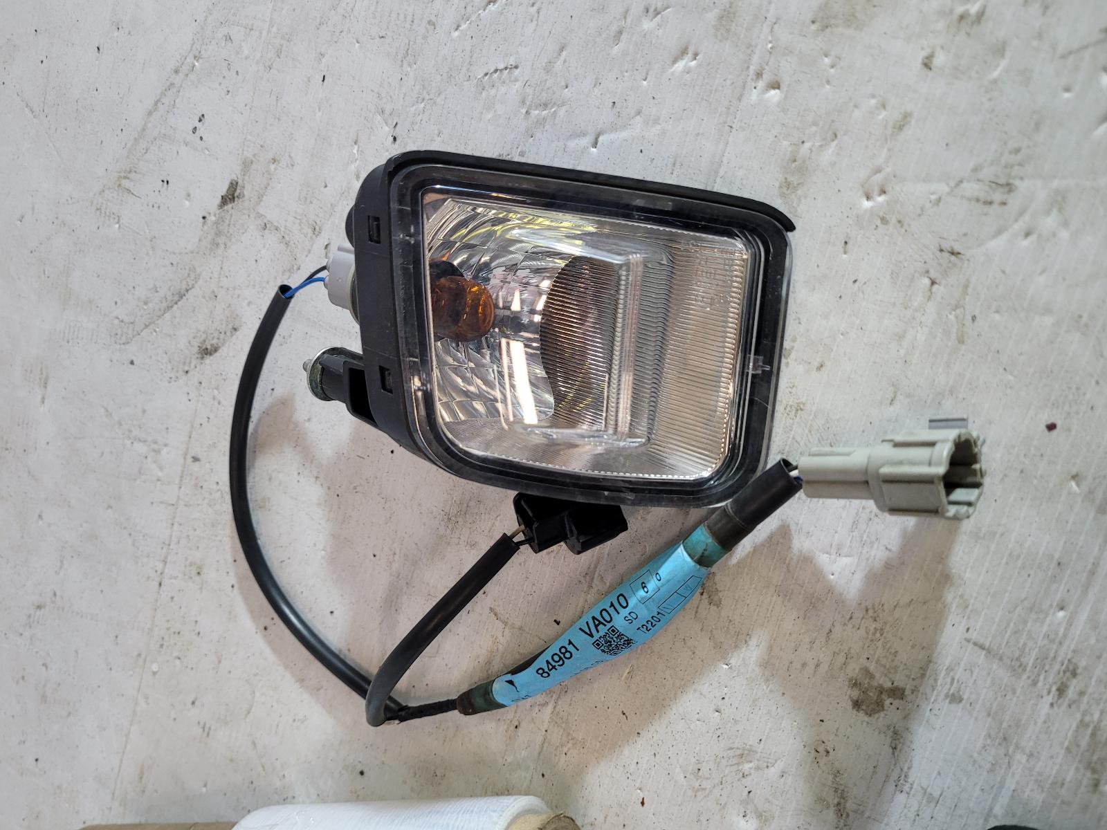 View Auto part Left Indicator/Fog/Side Subaru Levorg 2016