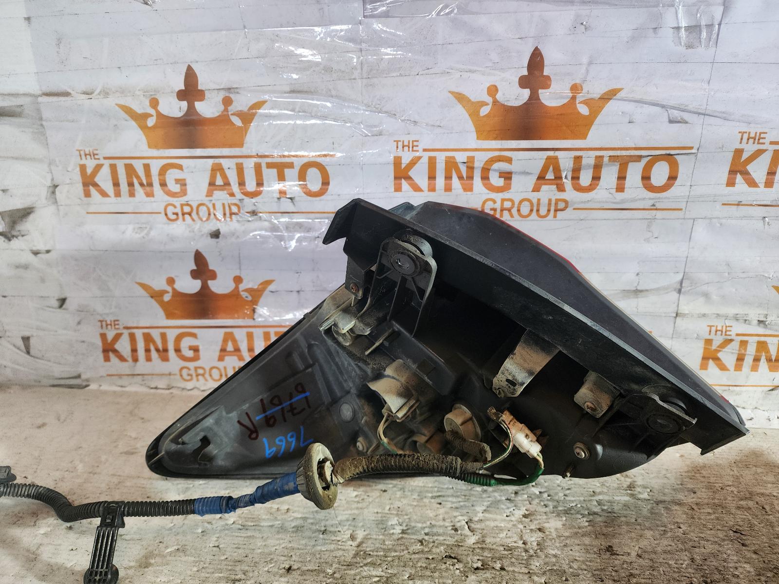 View Auto part Right Taillight Honda Hrv 2014