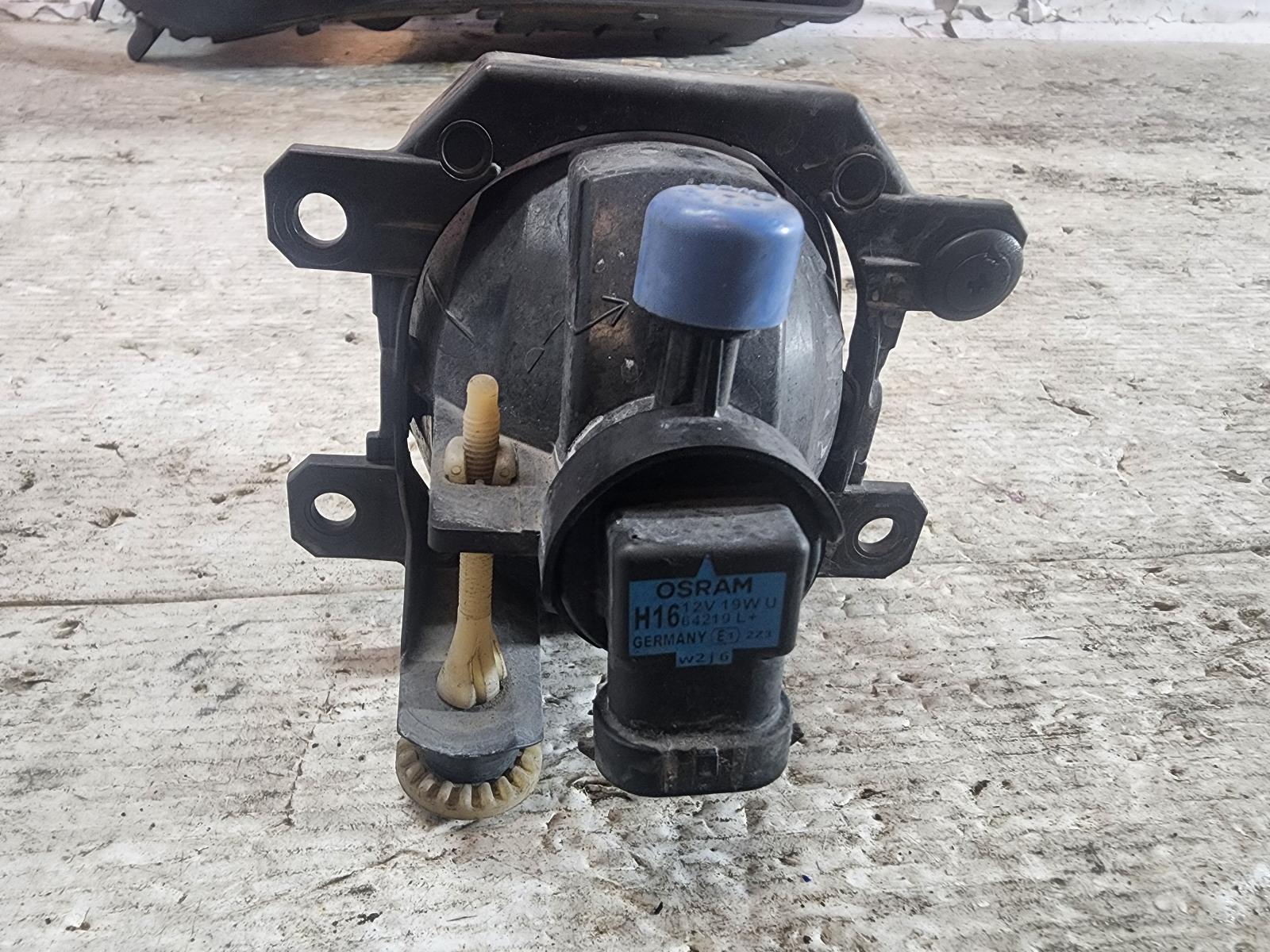 2012 Subaru Liberty Left Indicator/Fog/Side View Auto part Left Indicator/Fog/Side Subaru Liberty 2012