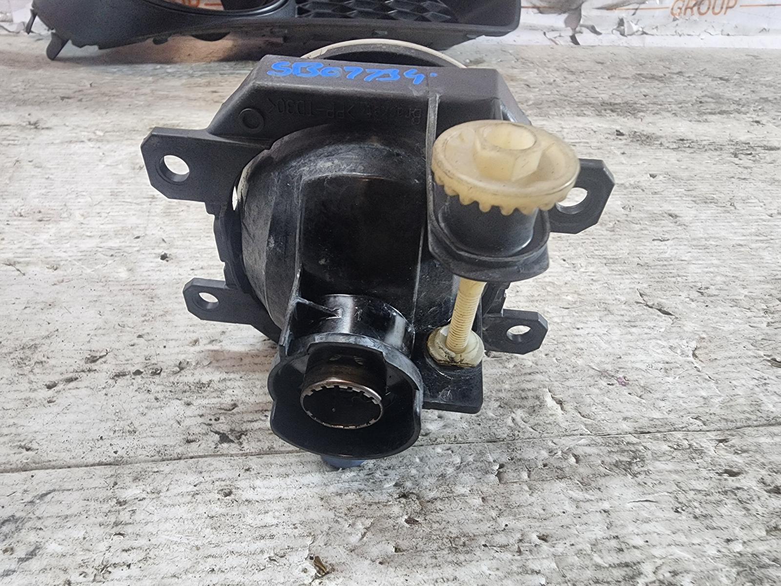 2012 Subaru Liberty Right Indicator/Fog/Side View Auto part Right Indicator/Fog/Side Subaru Liberty 2012