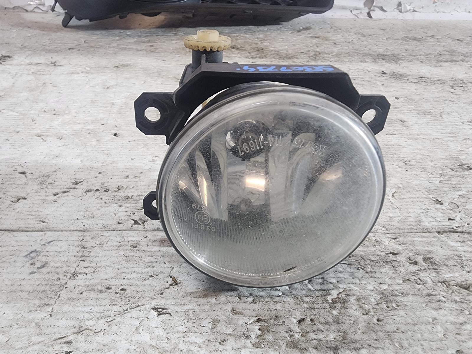 2012 Subaru Liberty Right Indicator/Fog/Side View Auto part Right Indicator/Fog/Side Subaru Liberty 2012